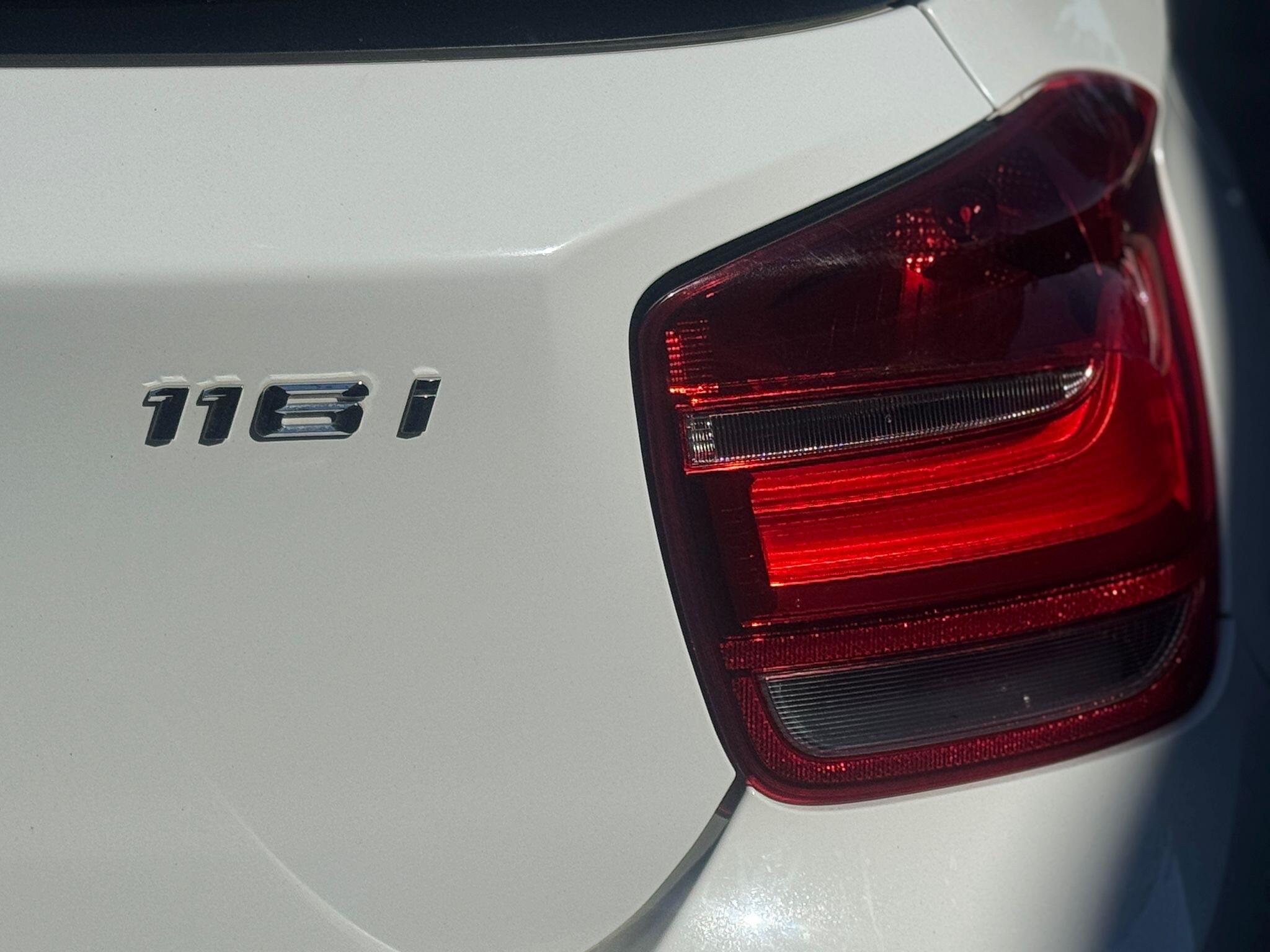 BMW 1 Series view 22