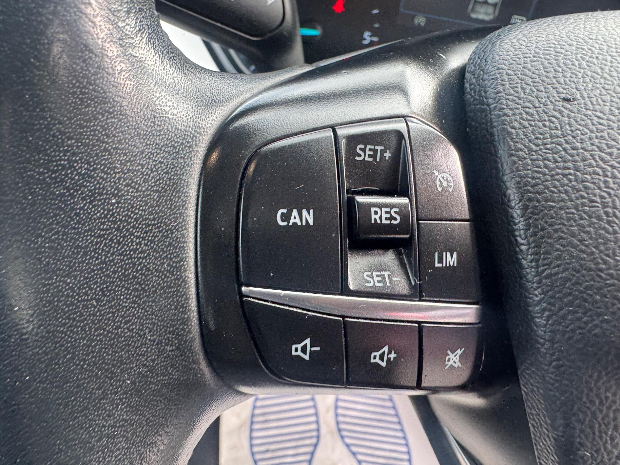 Ford Focus view 16