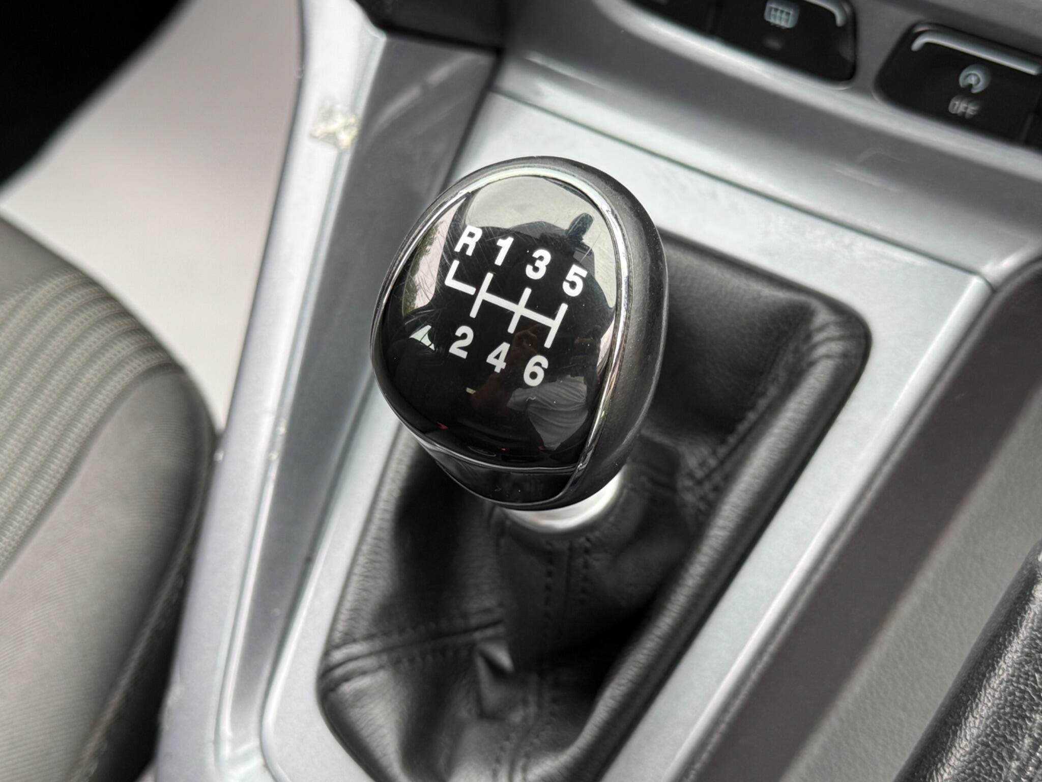 Ford Focus - Image 52