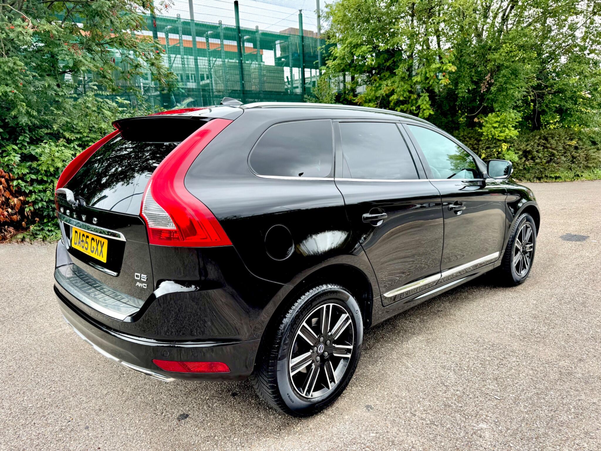 Volvo XC60 view 4