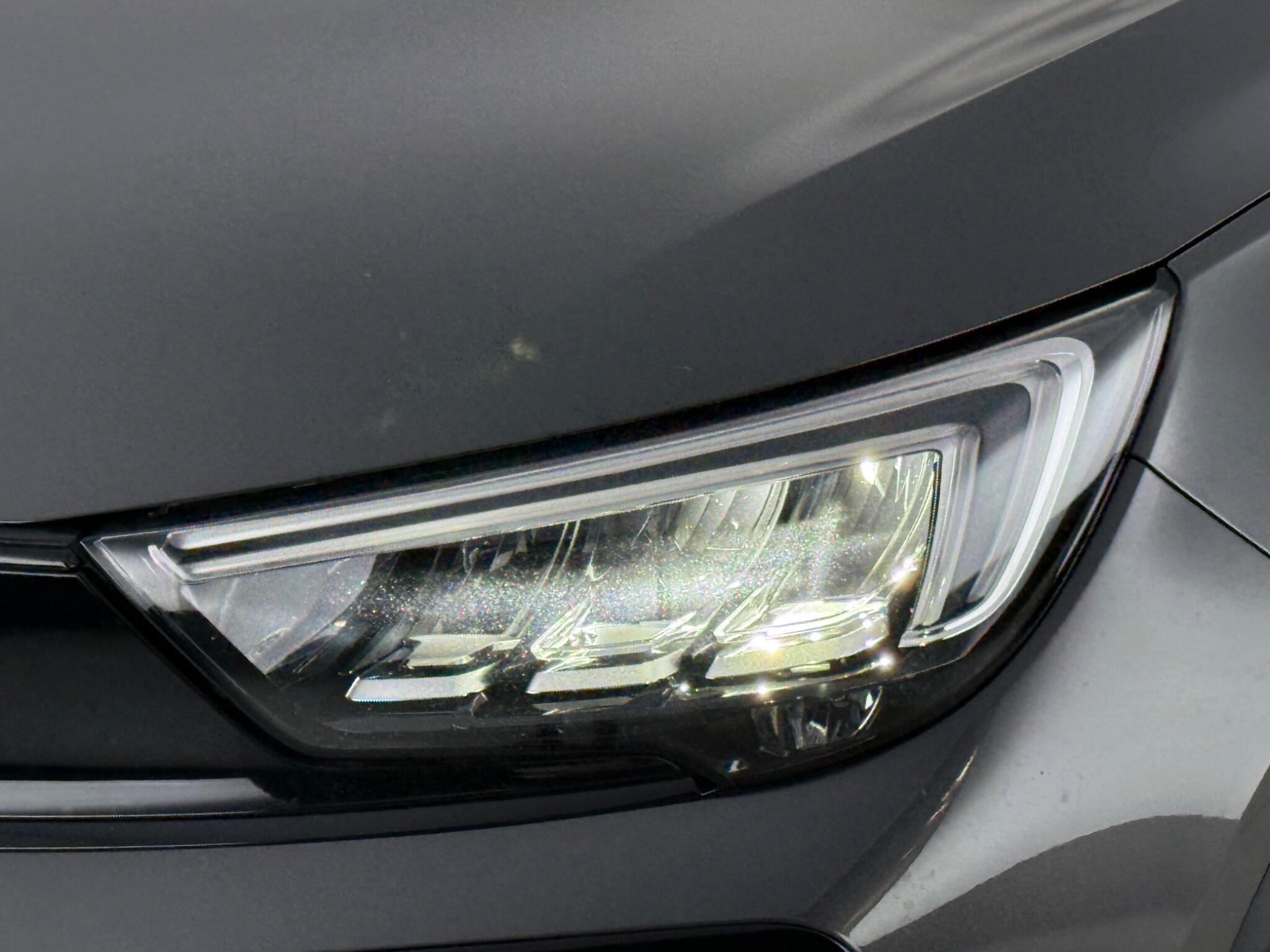 Vauxhall Crossland view 4