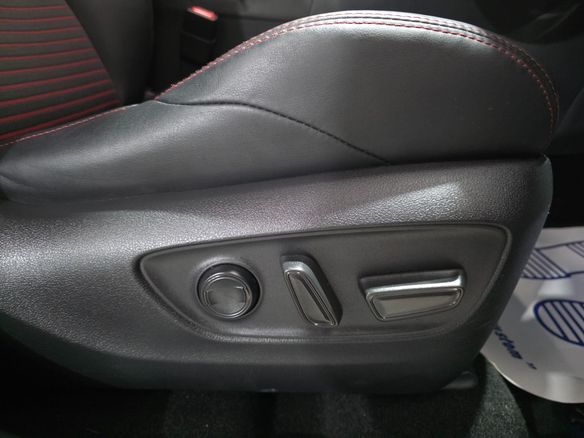 Toyota Rav4 view 14