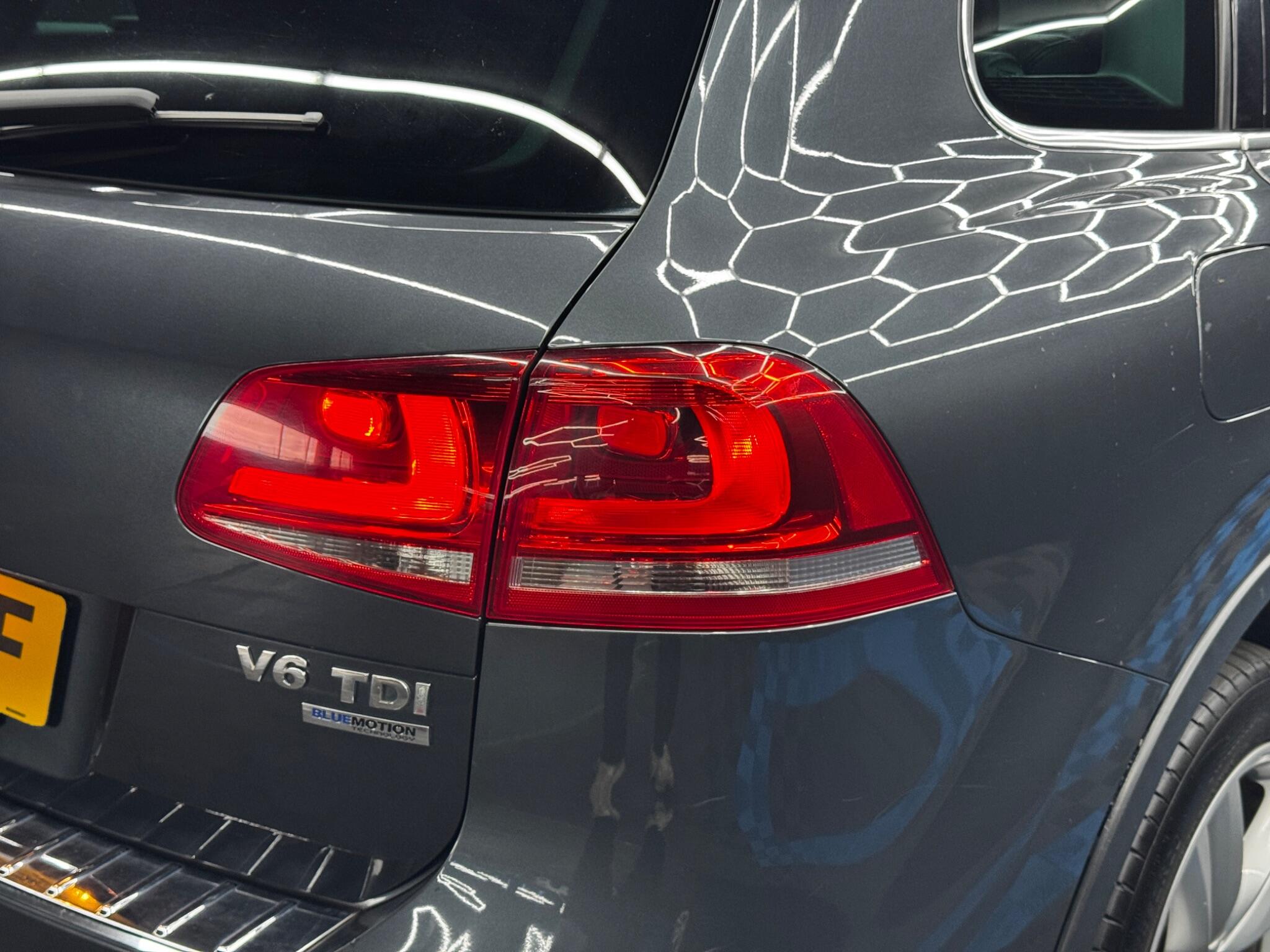 Volkswagen Touareg view 43