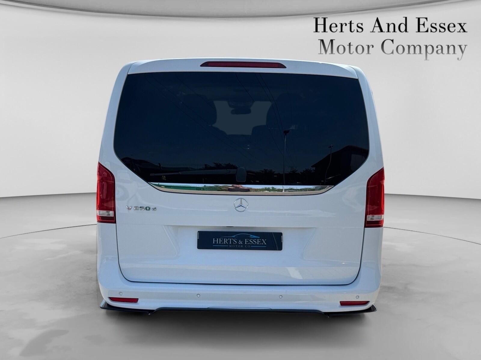 Mercedes-Benz V Class view 6