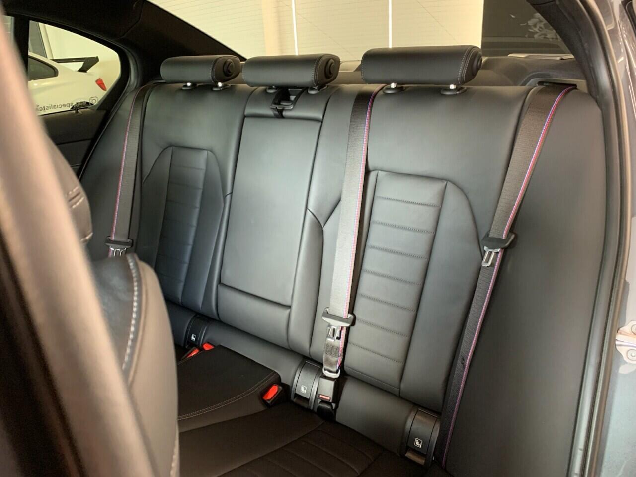 BMW 3 Series view 29