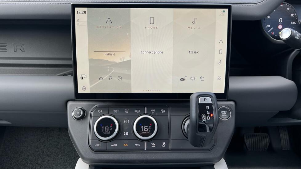 Land Rover Defender view 14