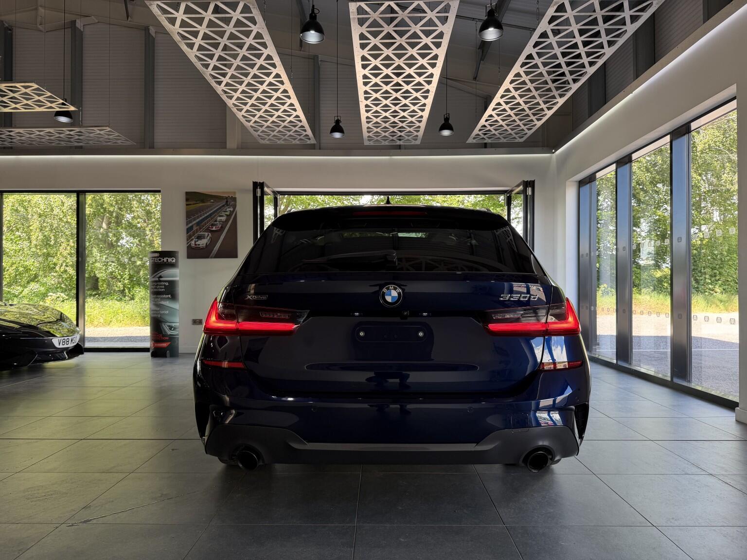 BMW 3 Series view 46