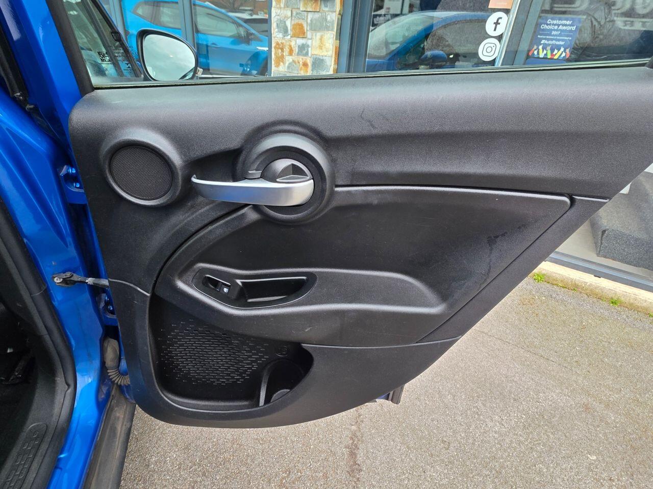 Fiat 500x view 28