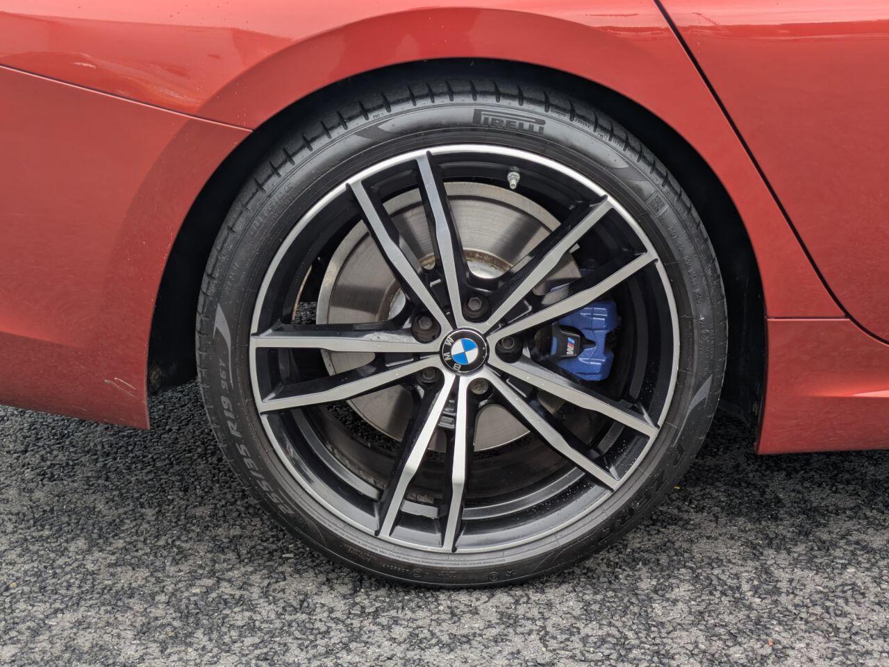 BMW 3 Series view 32