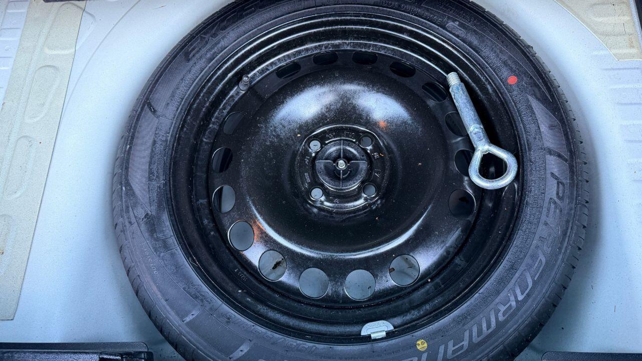 Vauxhall Corsa view 33