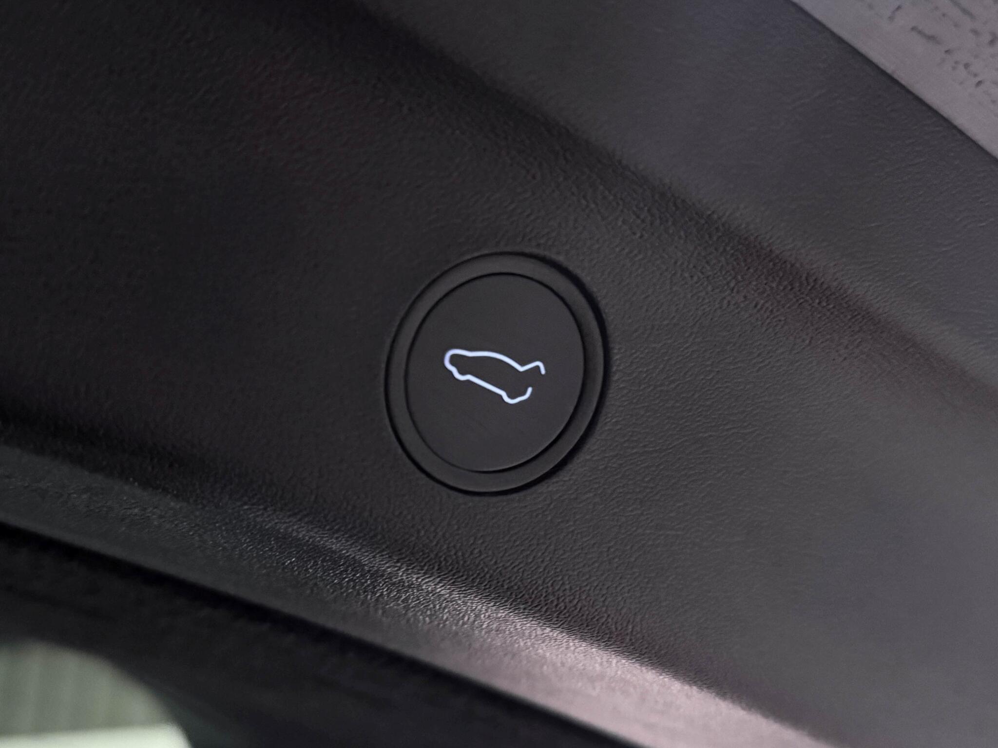 Tesla Model Y view 8
