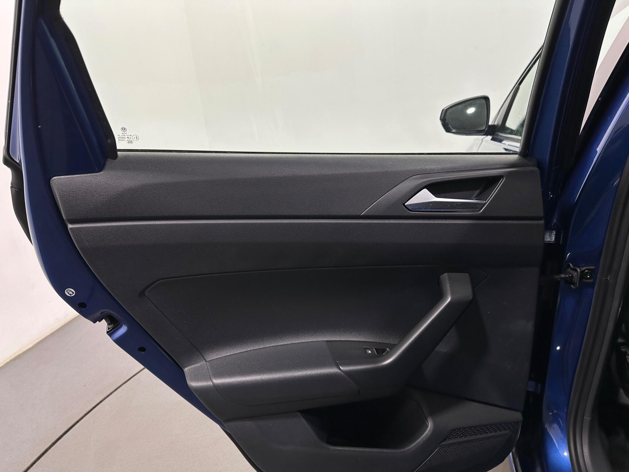 Volkswagen Polo view 40