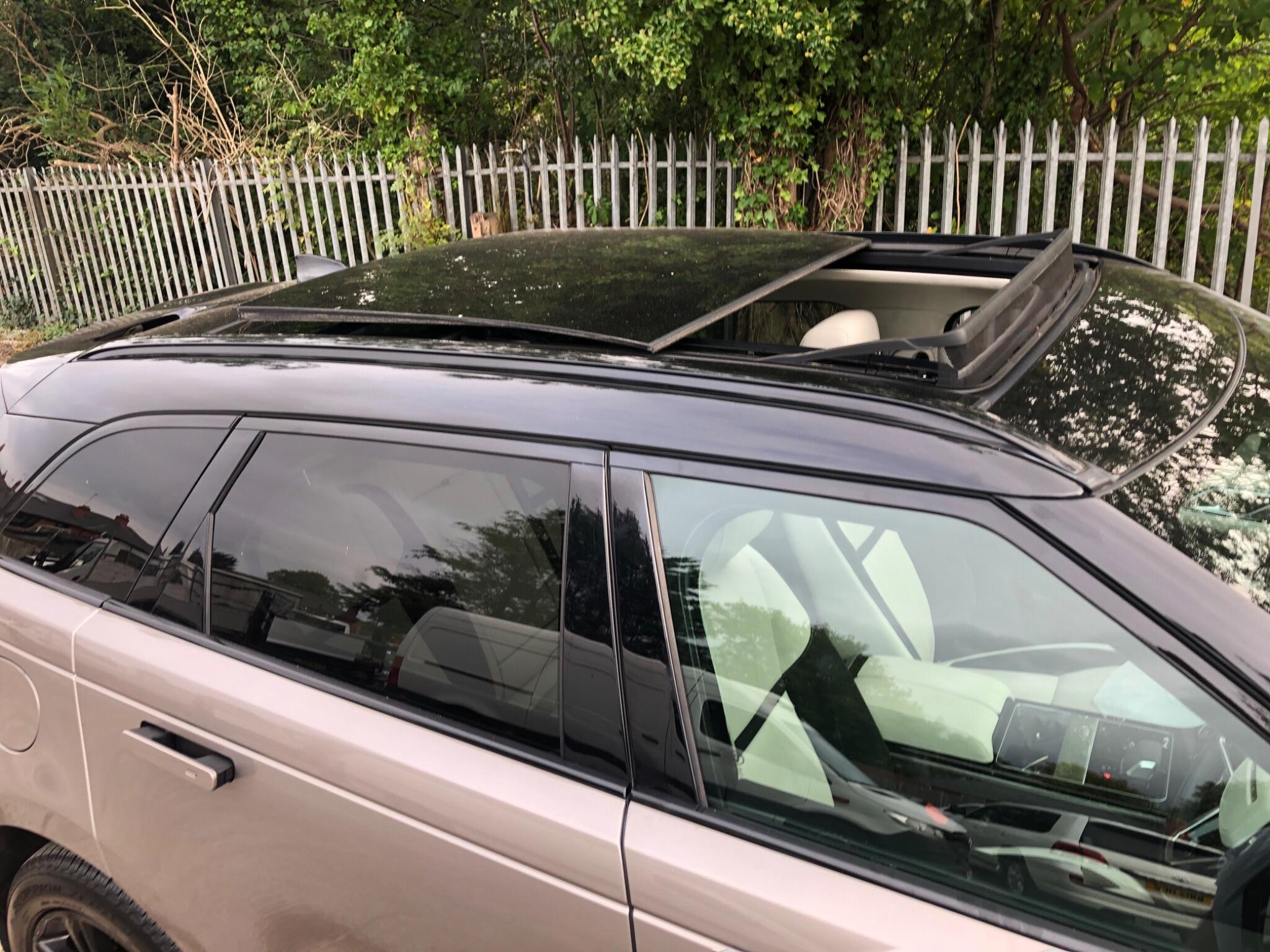 Land Rover Range Rover Velar view 19