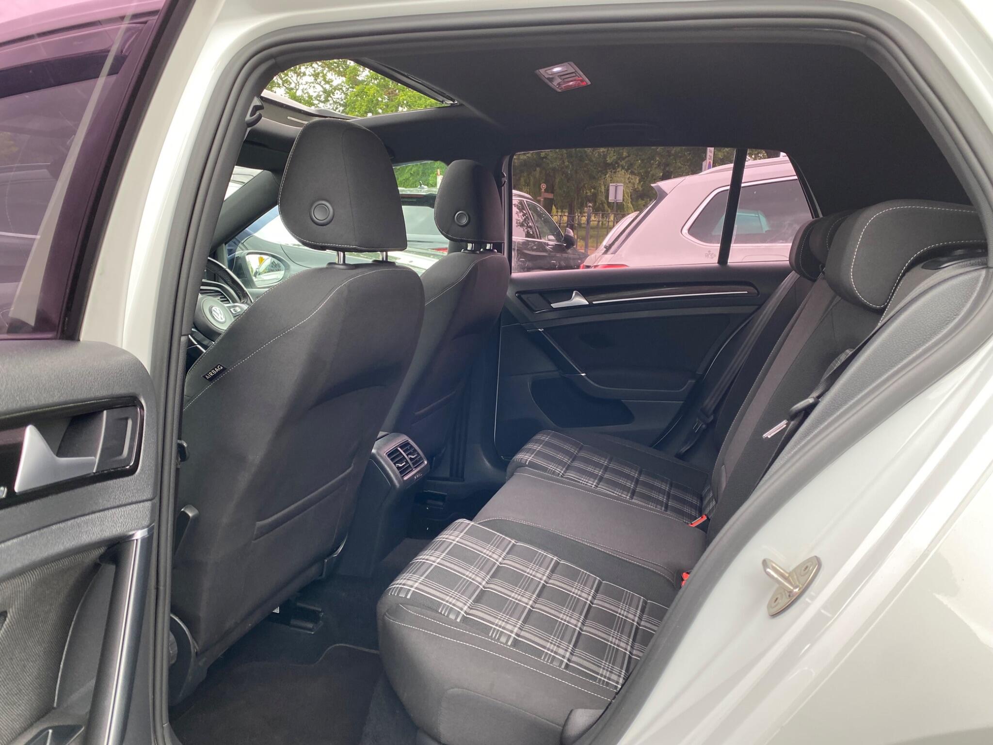 Volkswagen Golf view 36