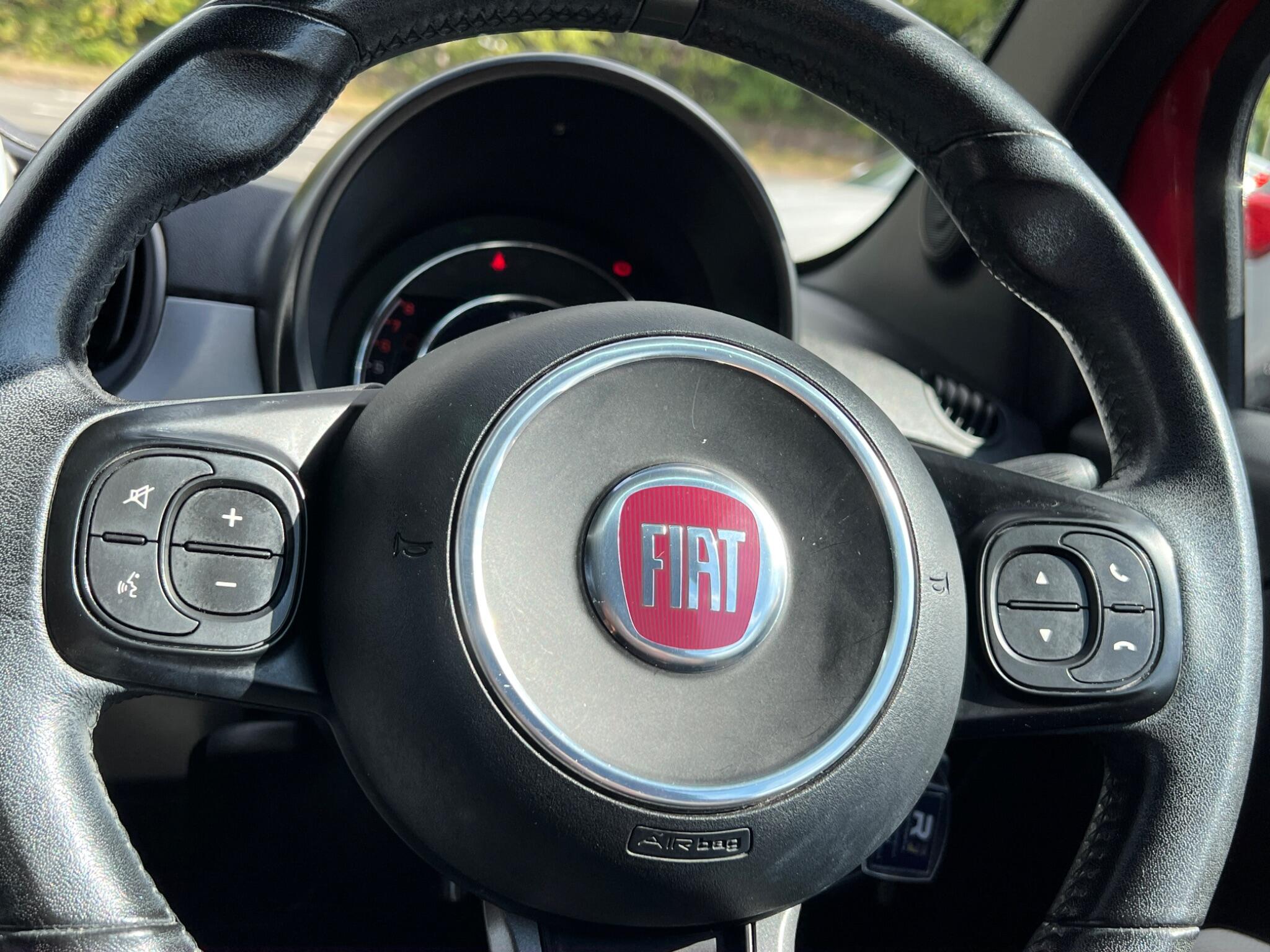 2016 Fiat 500 image 42
