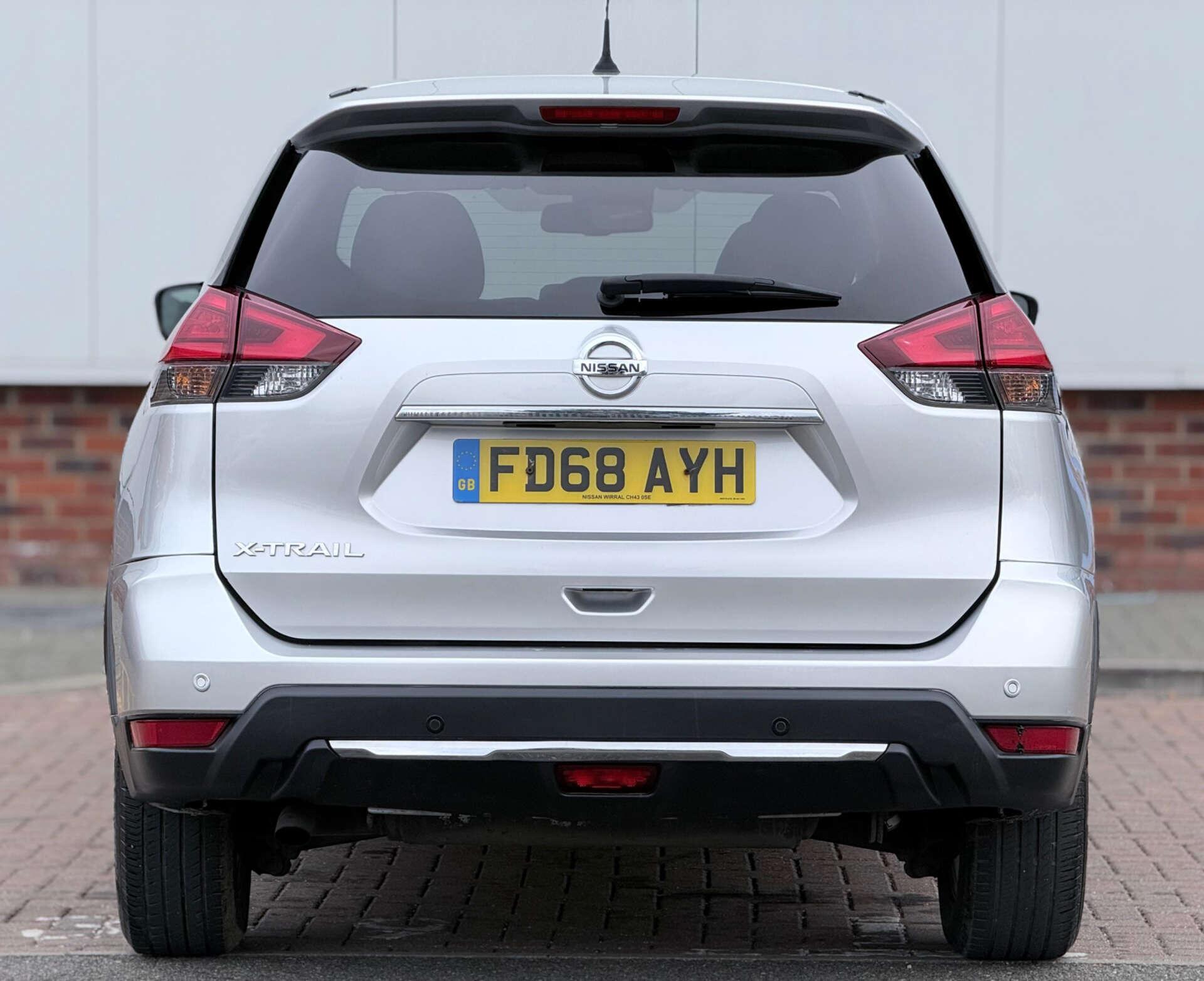 Nissan X-Trail view 9