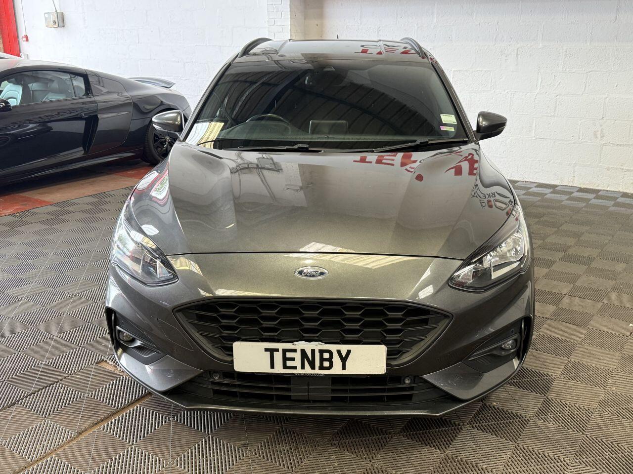 Ford Focus view 4