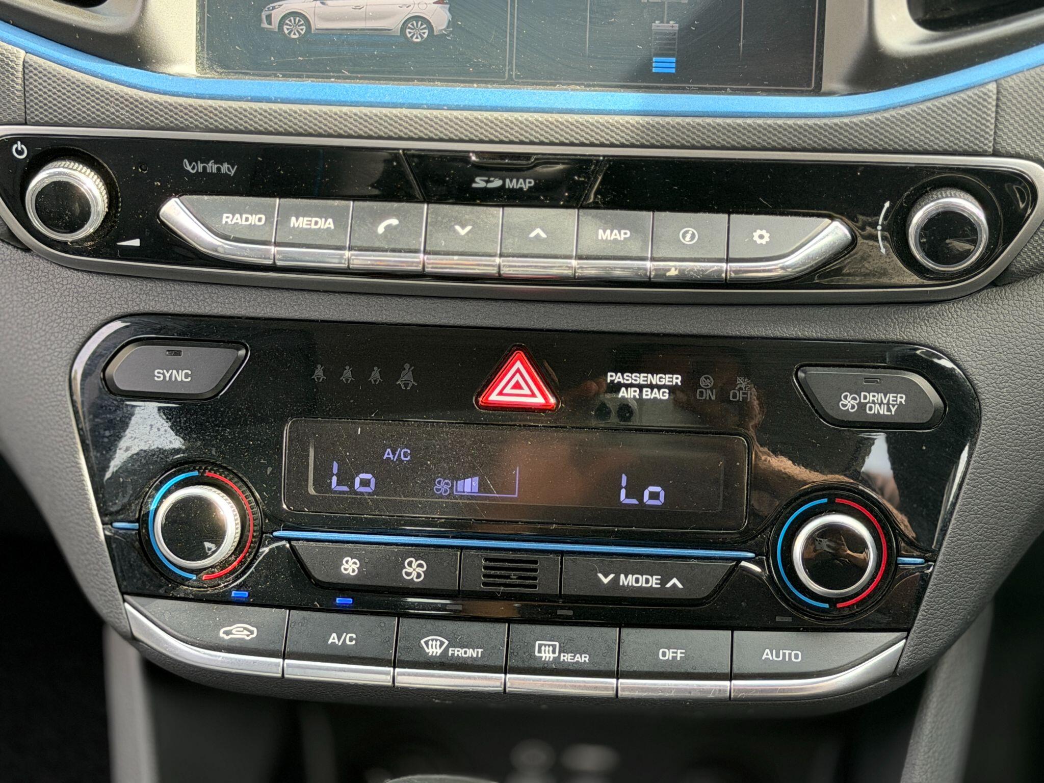 Hyundai Ioniq view 52