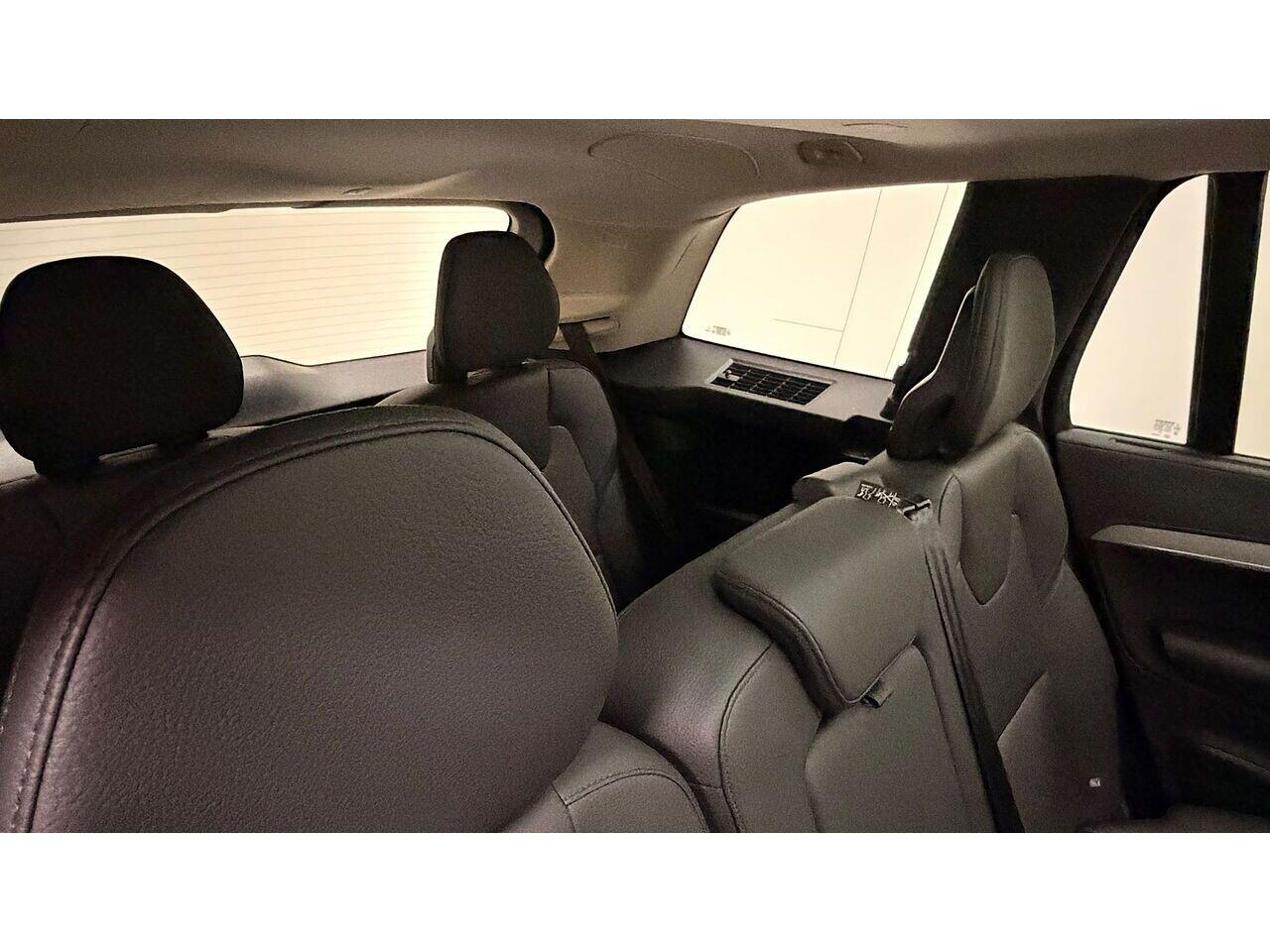 Volvo XC90 view 20