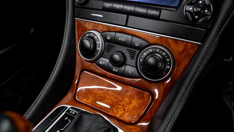 Mercedes-Benz SL view 31