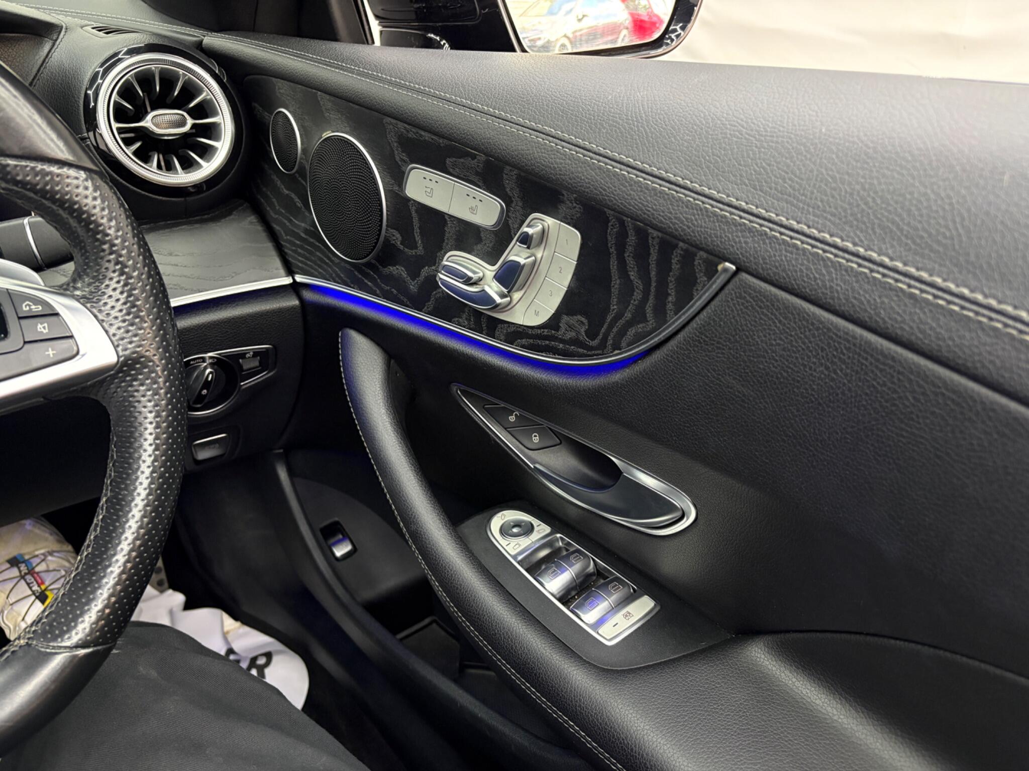 Mercedes-Benz E-Class view 29