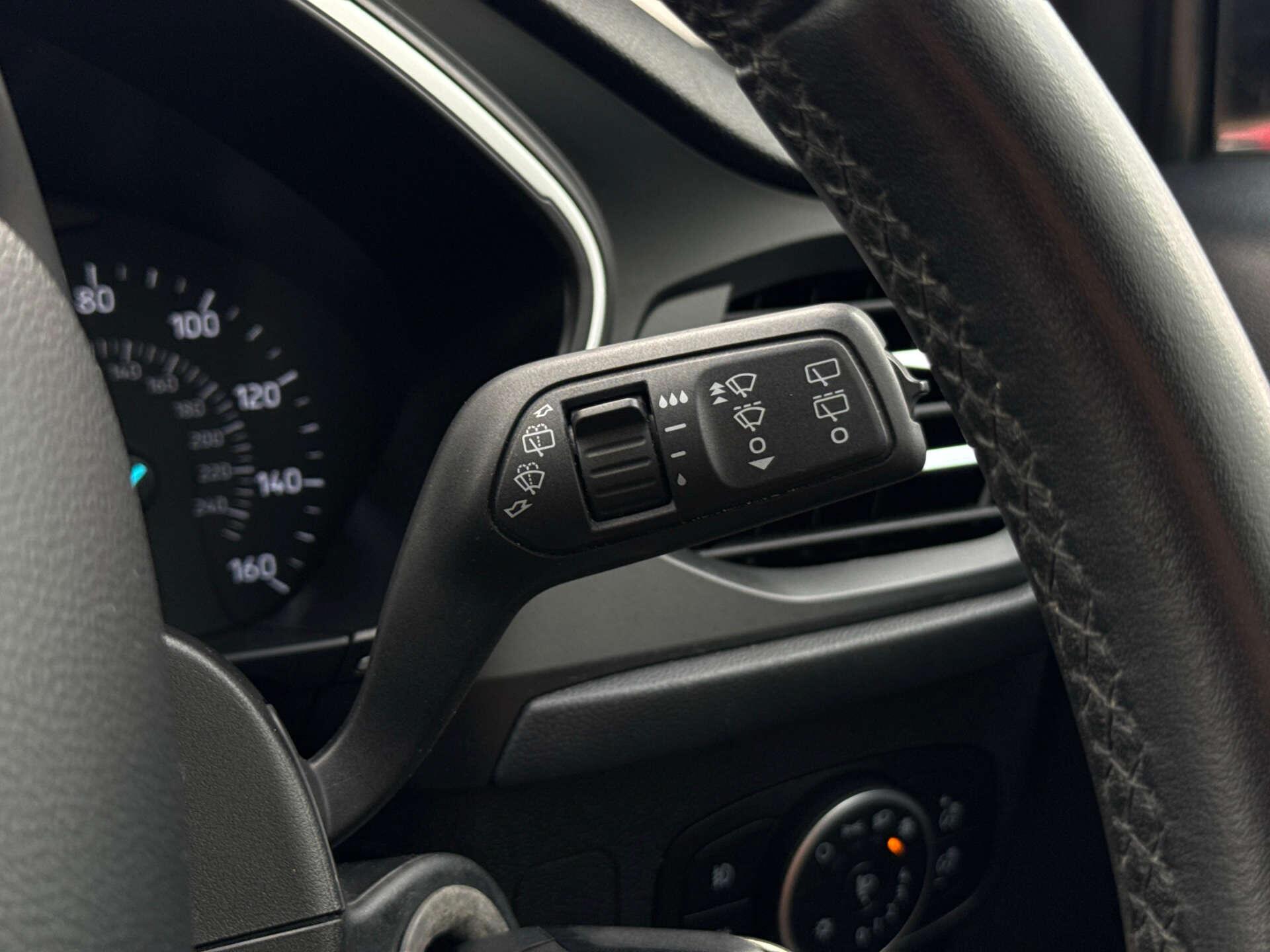 Ford Focus view 49