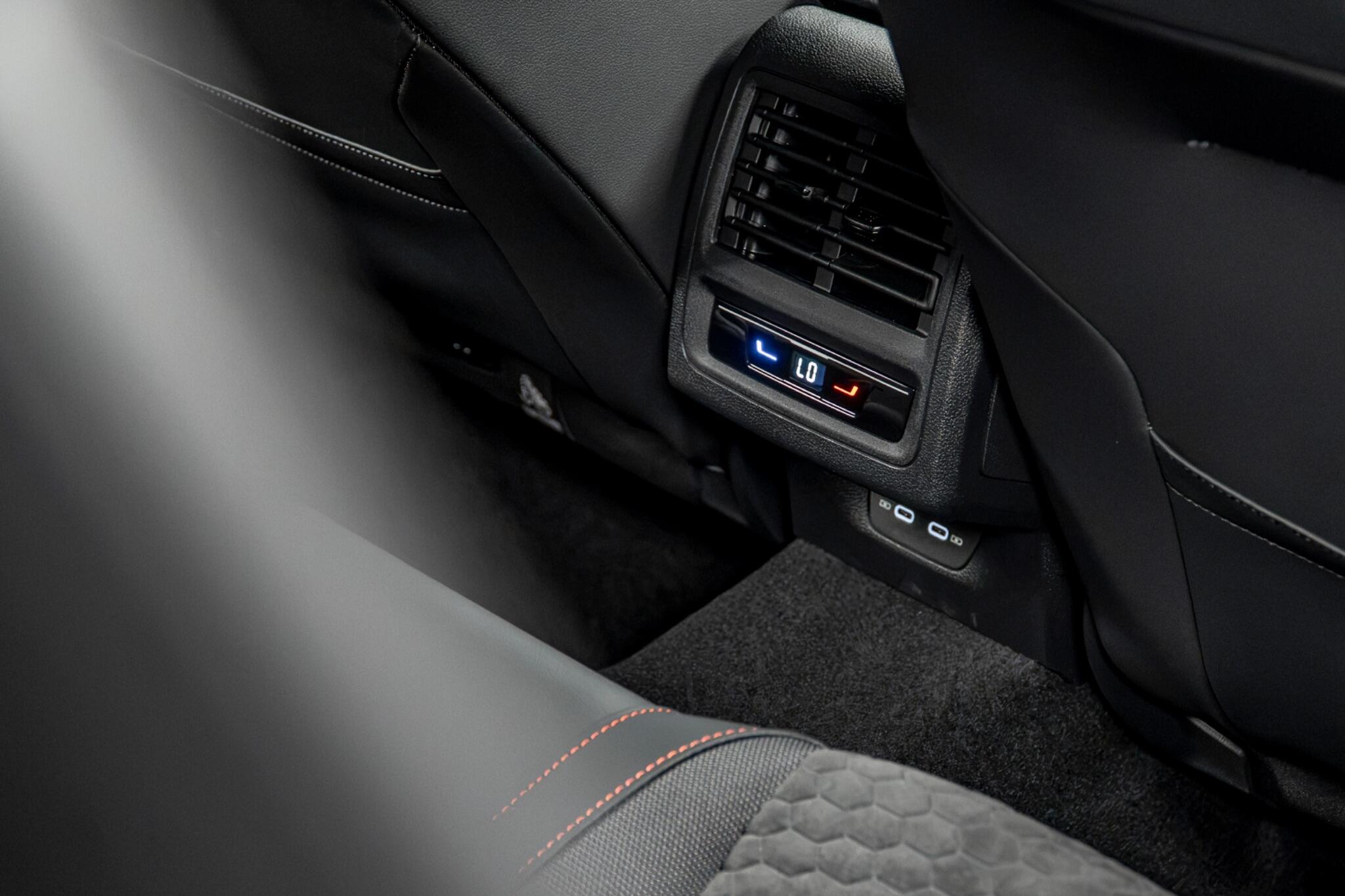 Volkswagen Golf view 43