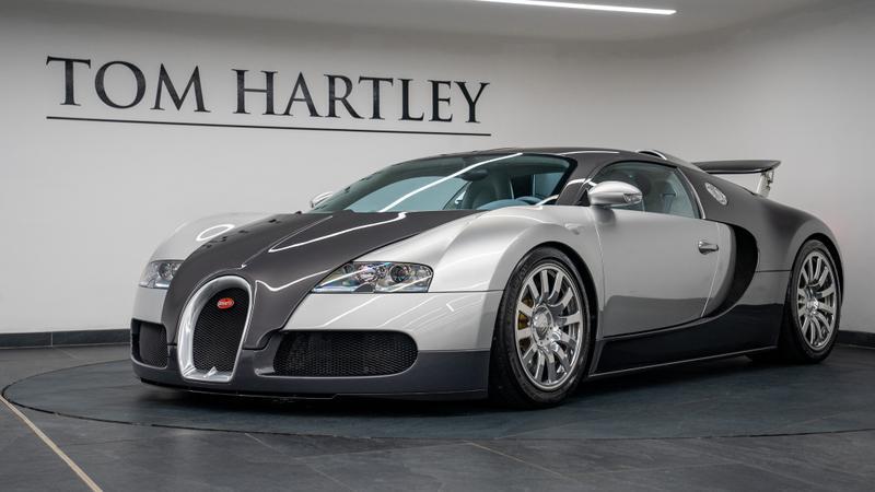 Bugatti Veyron view 15