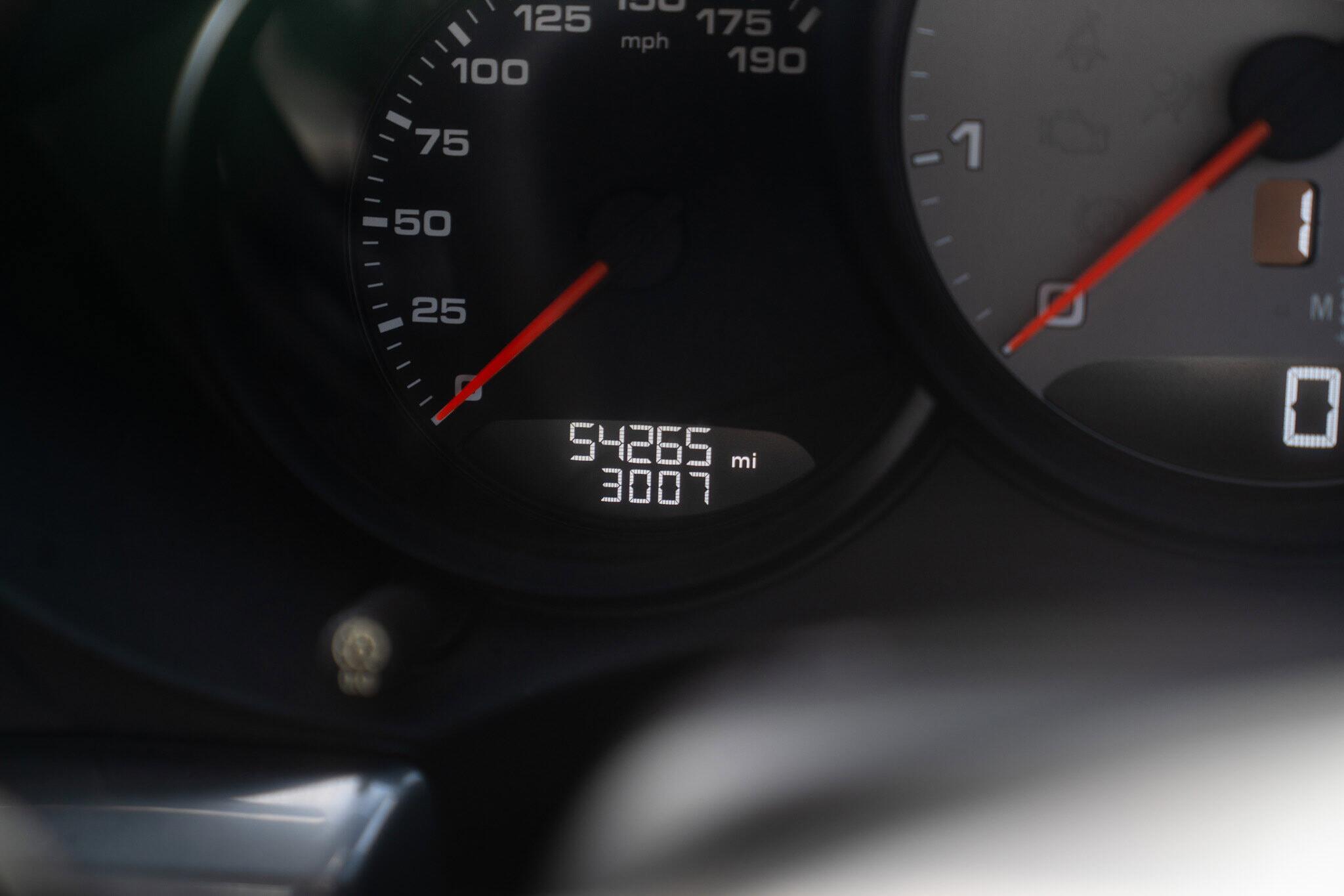Porsche 718 Boxster view 42