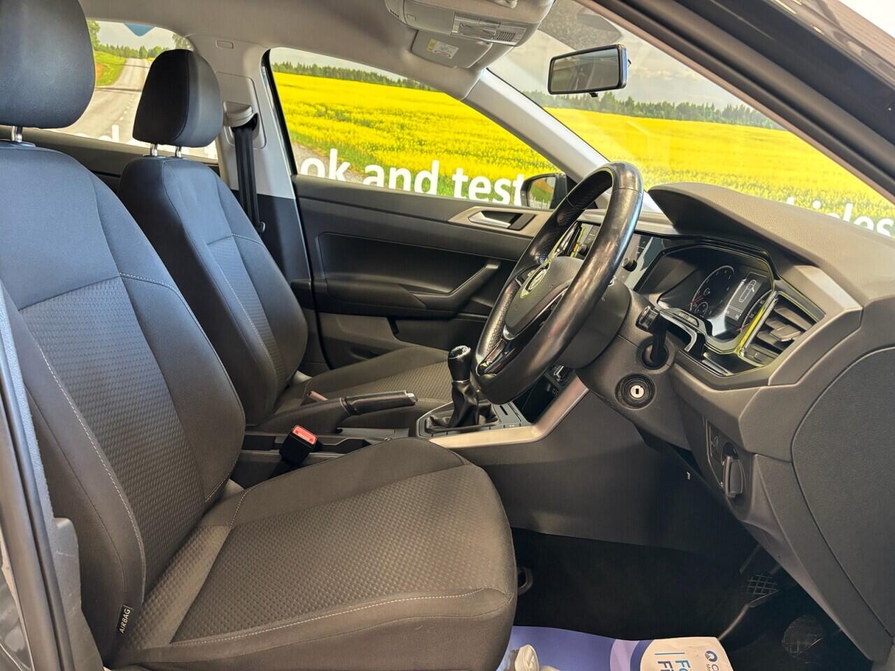 Volkswagen Polo view 14