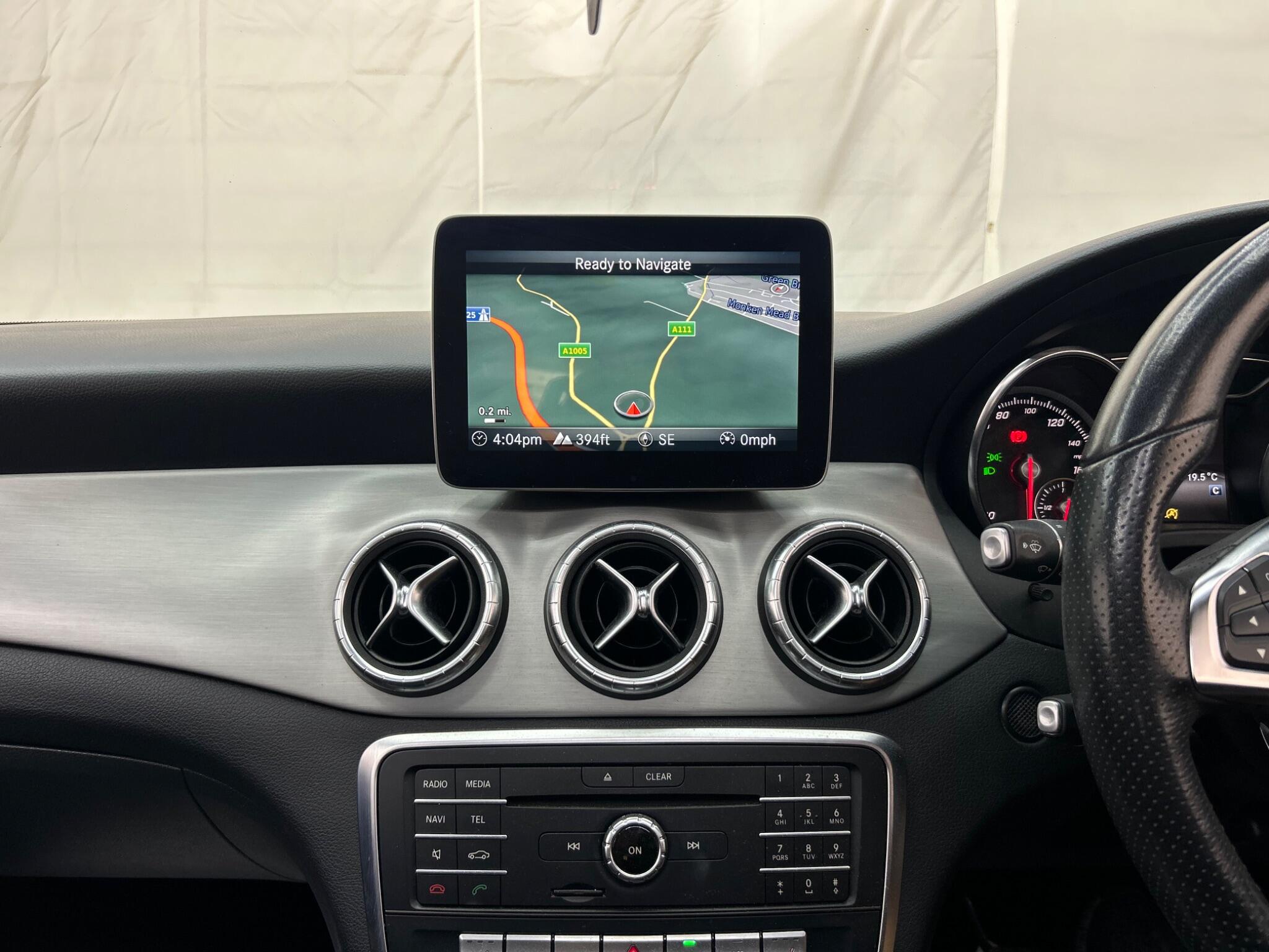 Mercedes-Benz CLA view 42