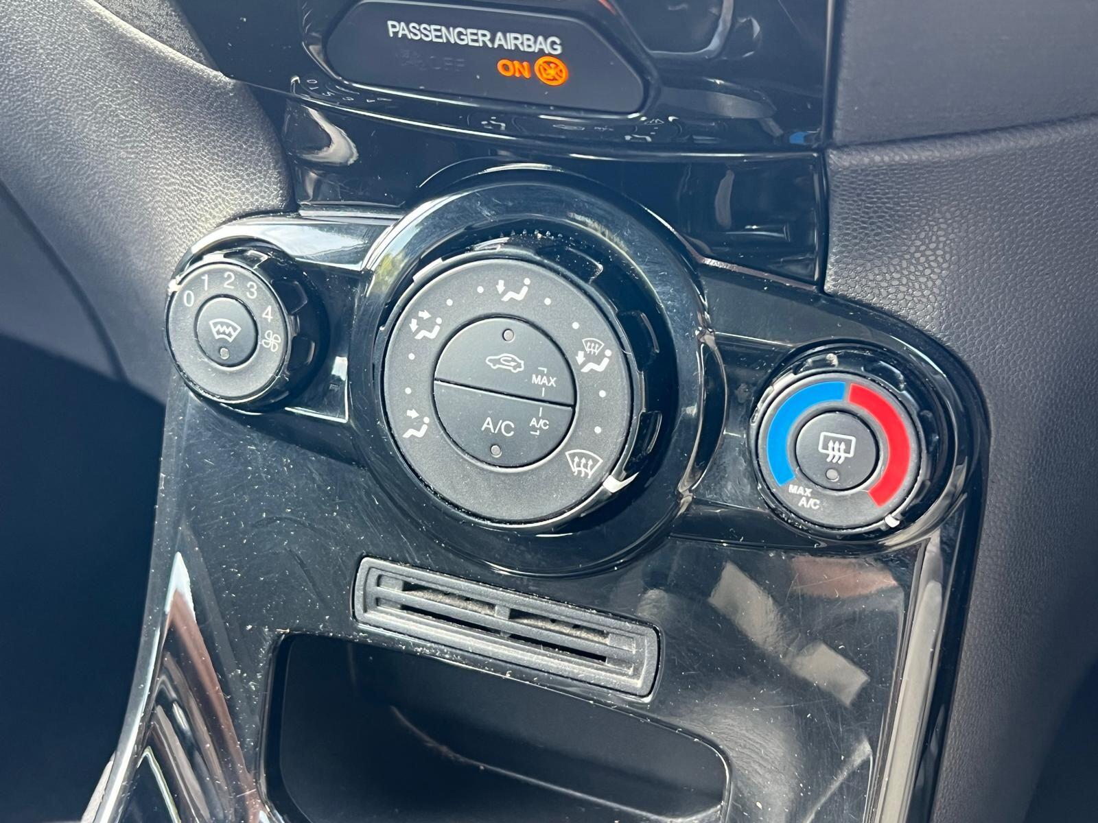 Ford Fiesta view 28