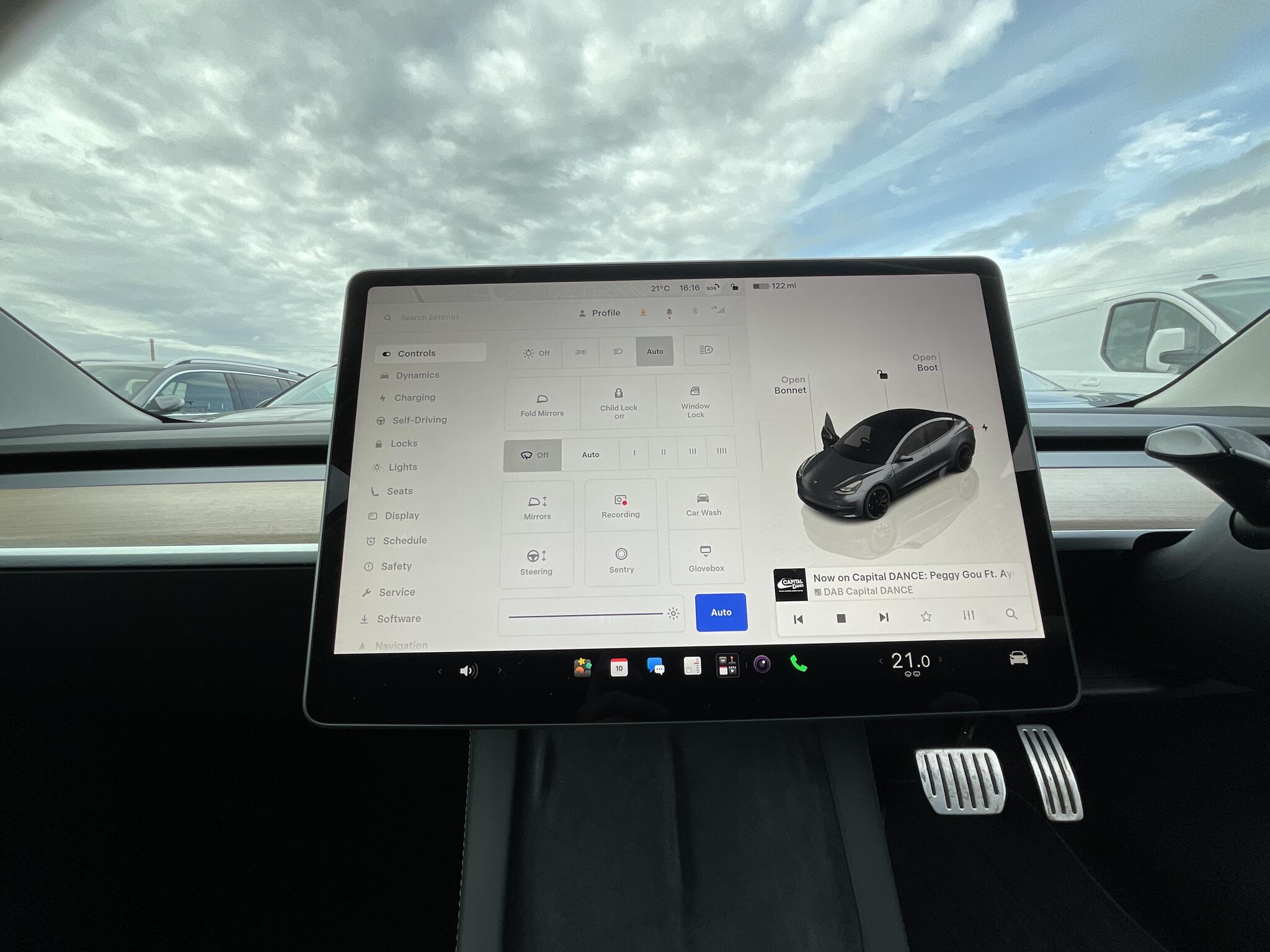 Tesla Model 3 view 31