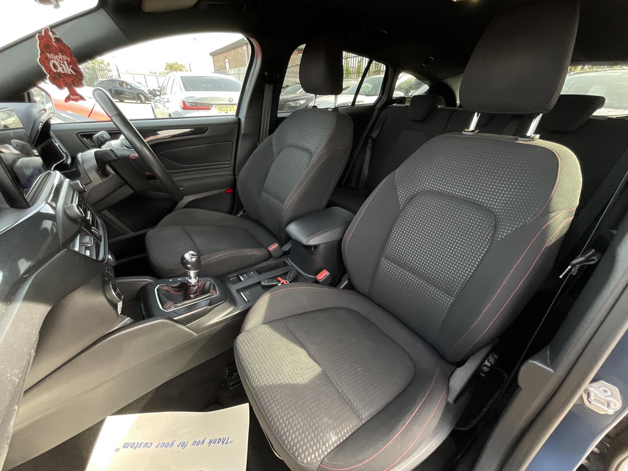 Ford Focus view 17
