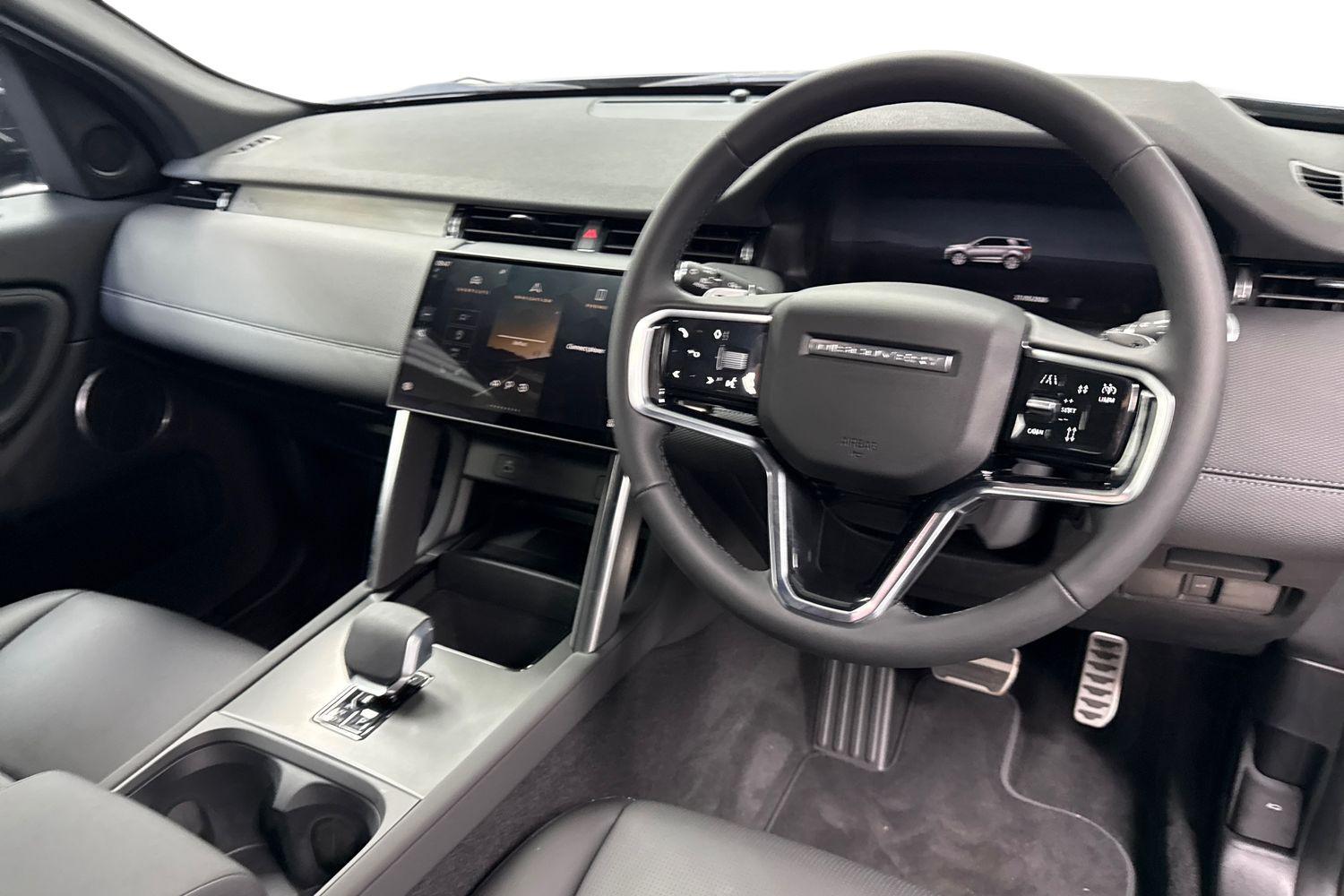 Land Rover Discovery Sport view 15