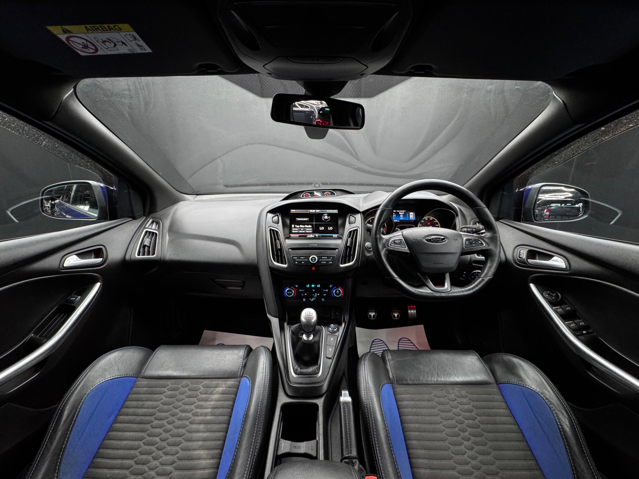 Ford Focus view 17