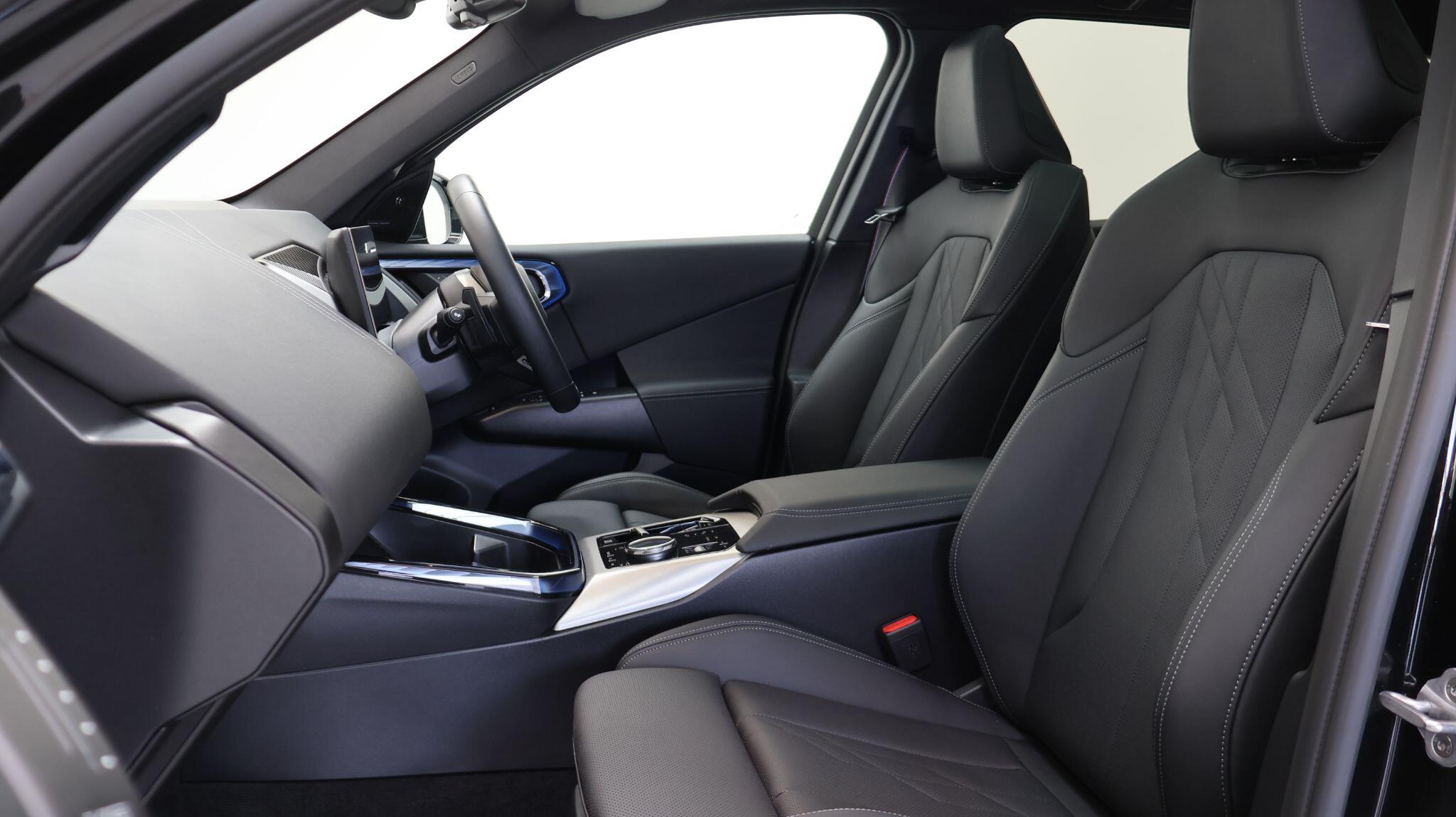 BMW X3 view 45