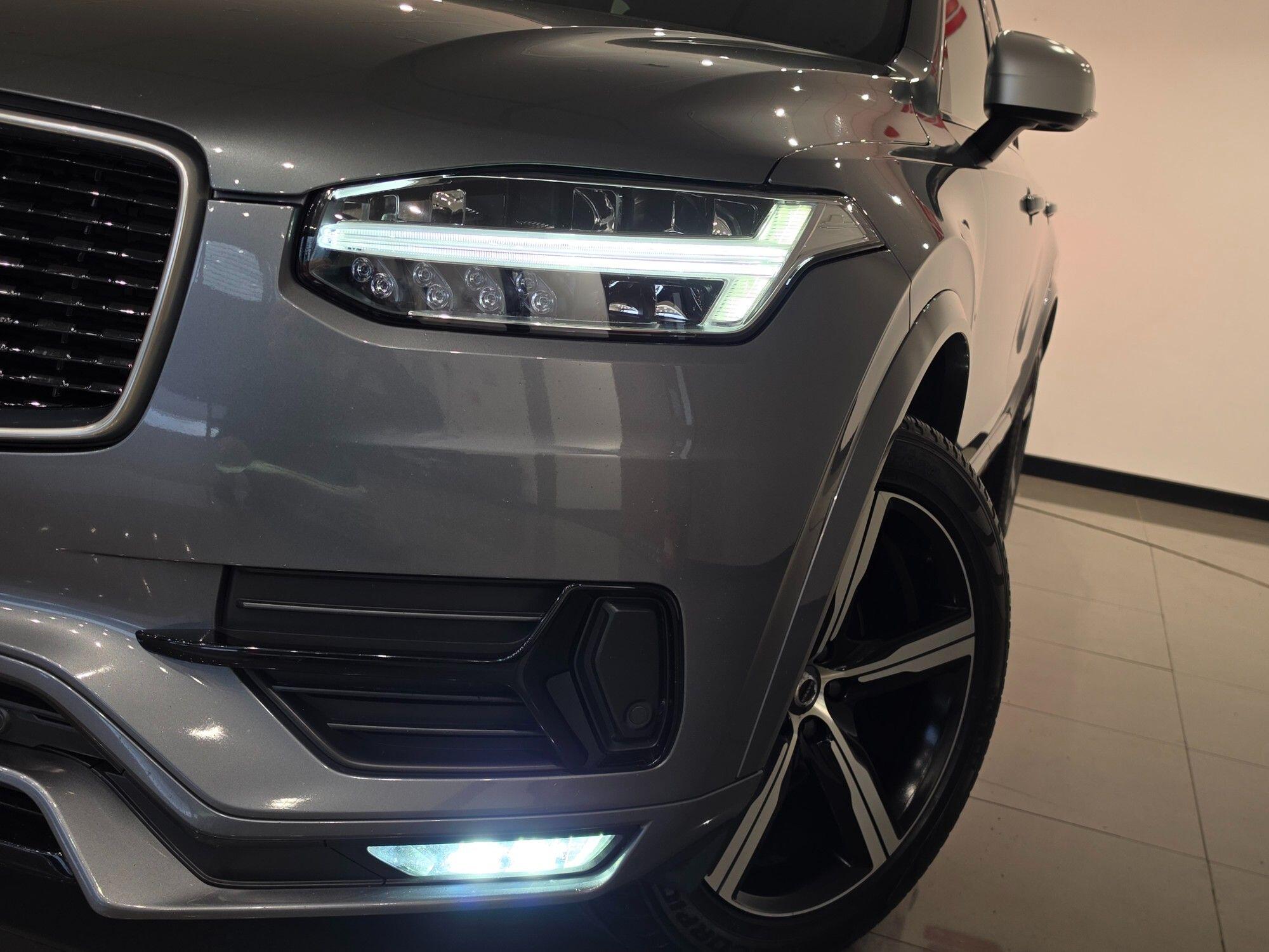Volvo XC90 view 14