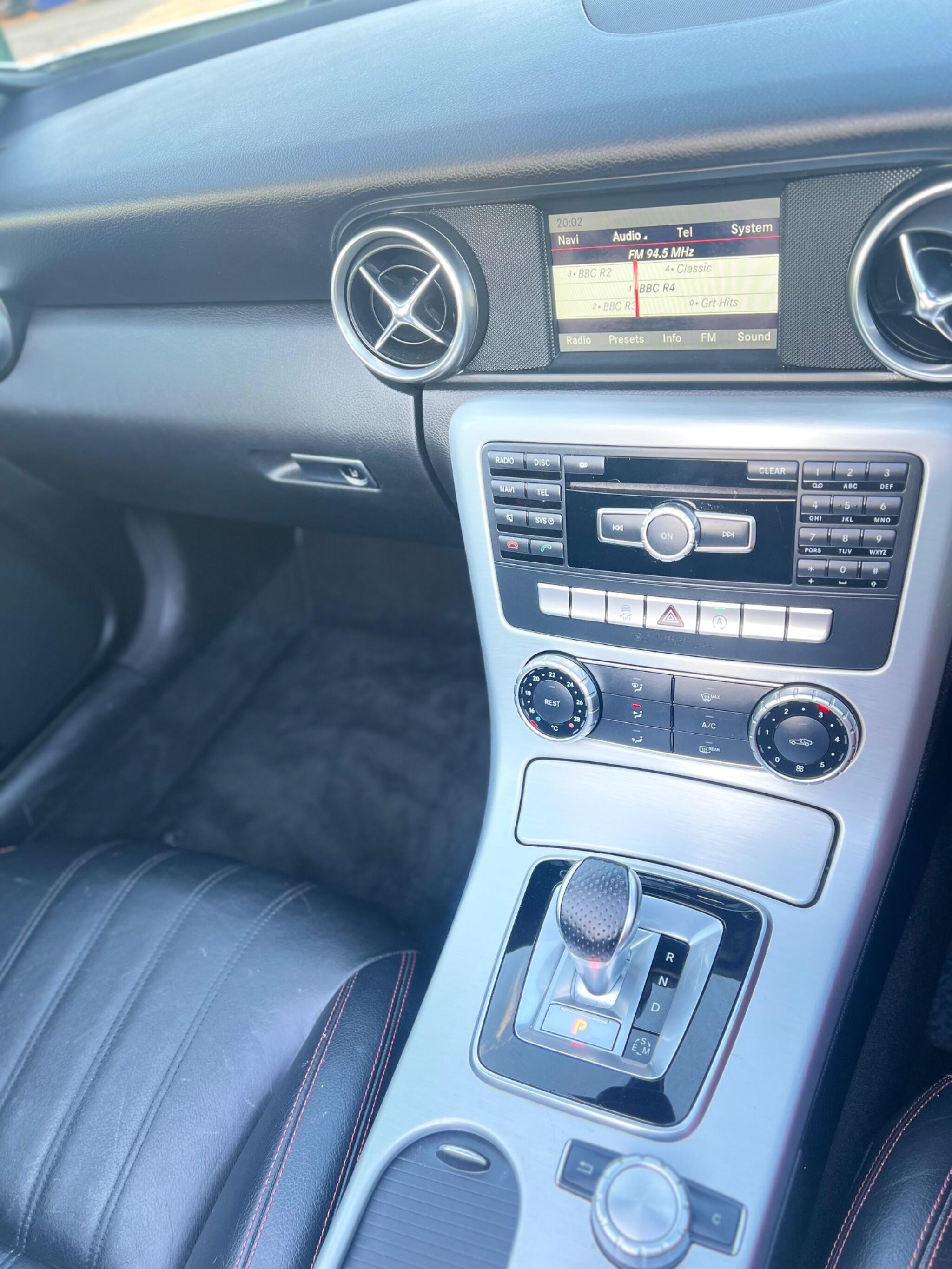 Mercedes-Benz SLK view 17
