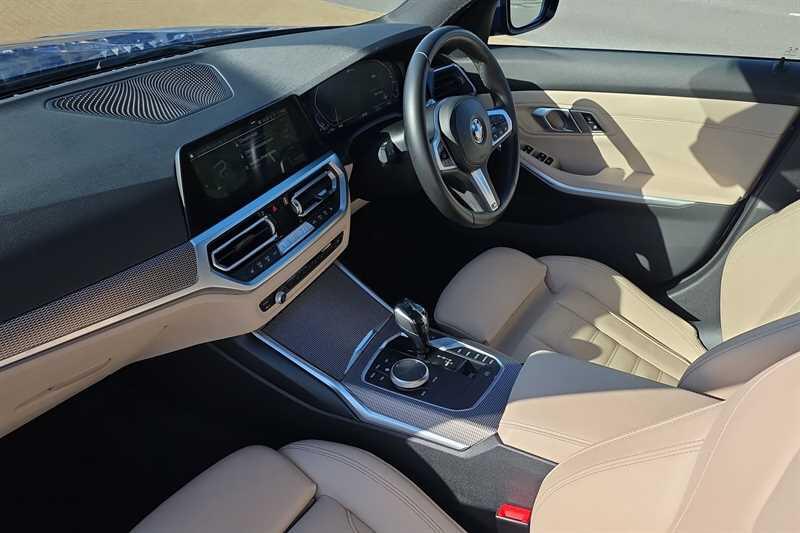 BMW 3 Series view 13