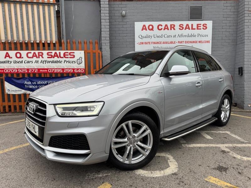 Audi Q3 view 3
