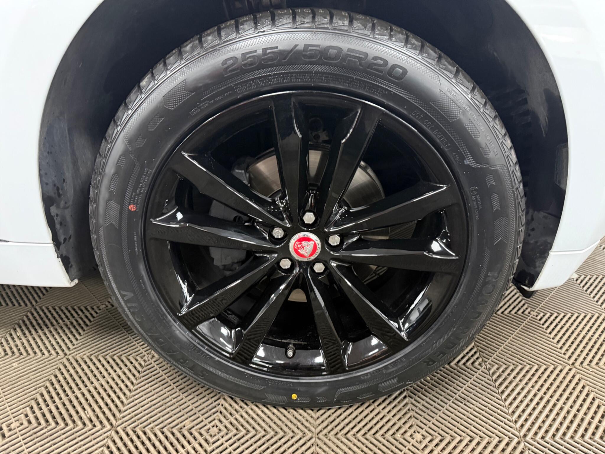 Jaguar F-Pace view 44