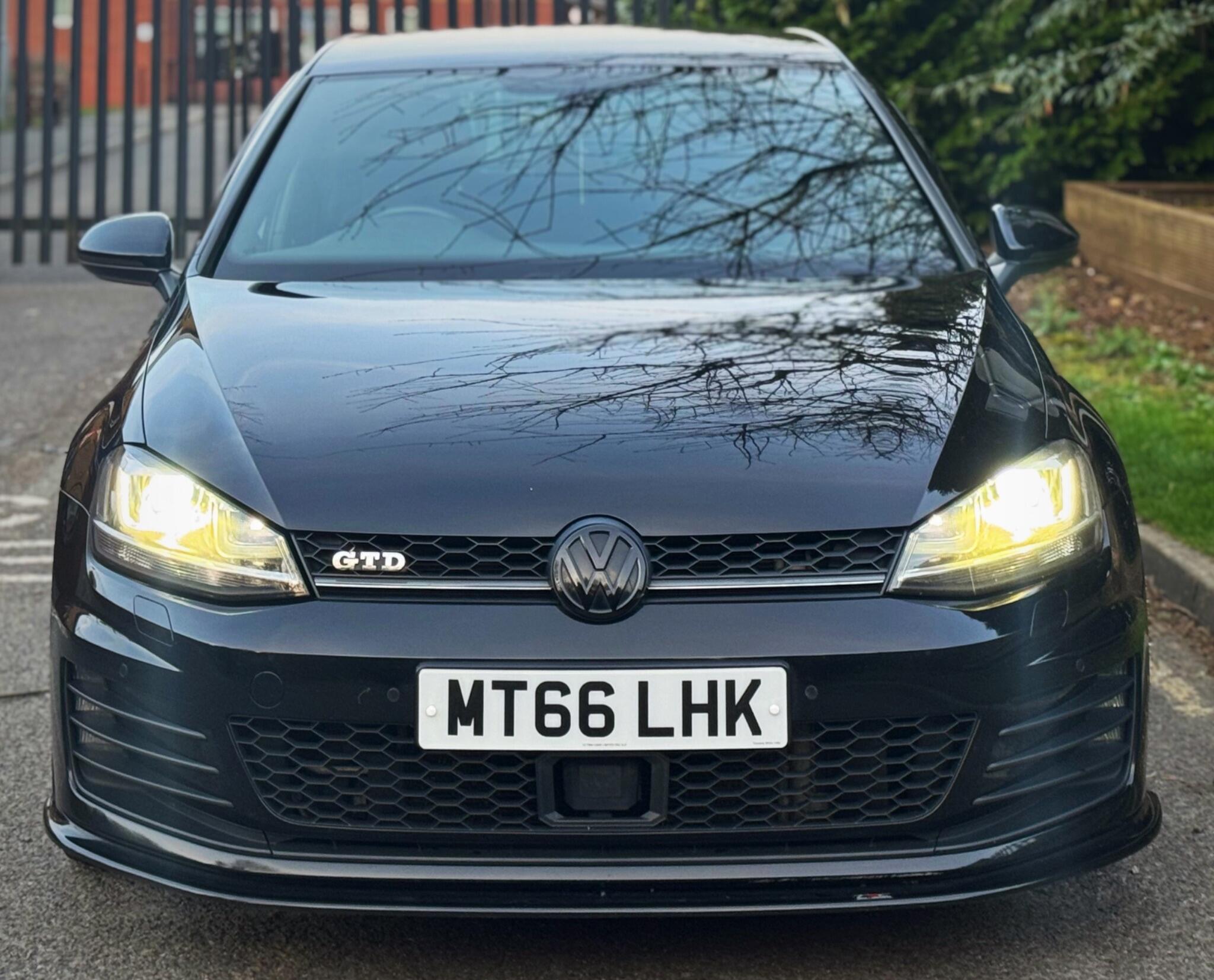 2016 Volkswagen Golf 2.0 TDI BlueMotion Tech GTD DSG Euro 6 (s/s) 5dr image 15