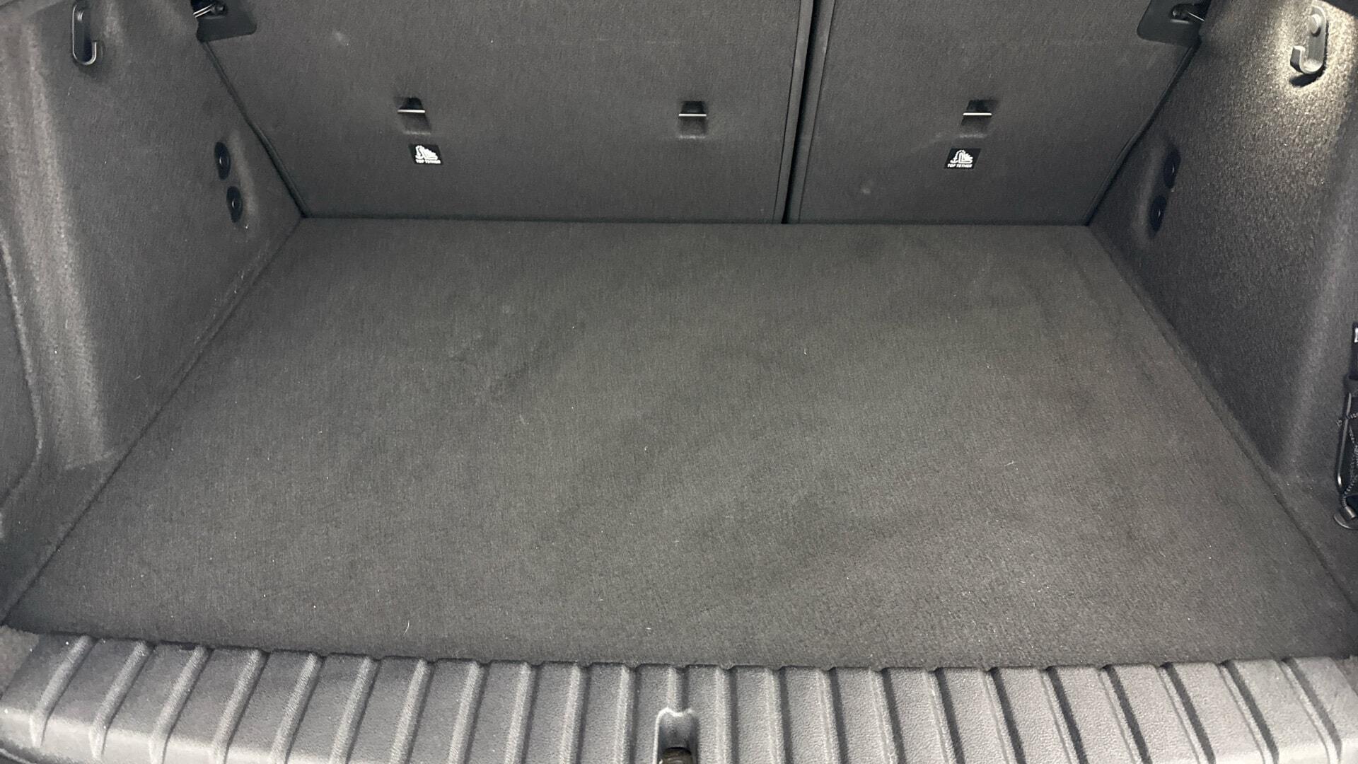 BMW 1 Series view 13