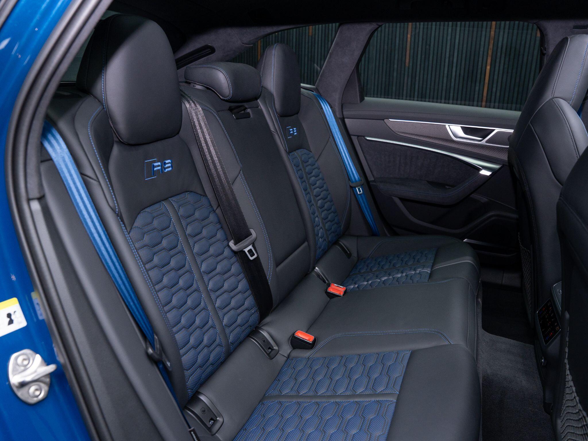 Audi RS6 view 14