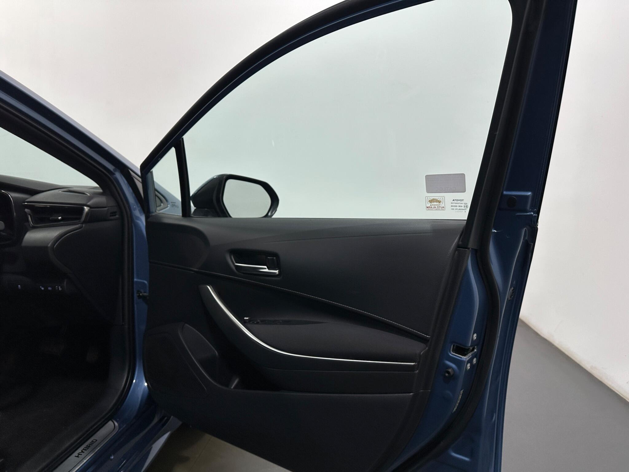 Toyota Corolla view 33