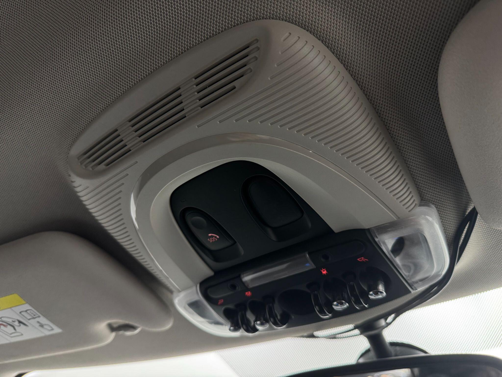 Mini Hatch view 27
