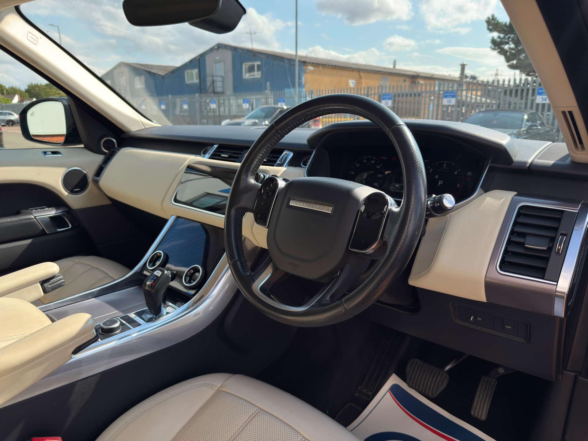 Land Rover Range Rover Sport view 14