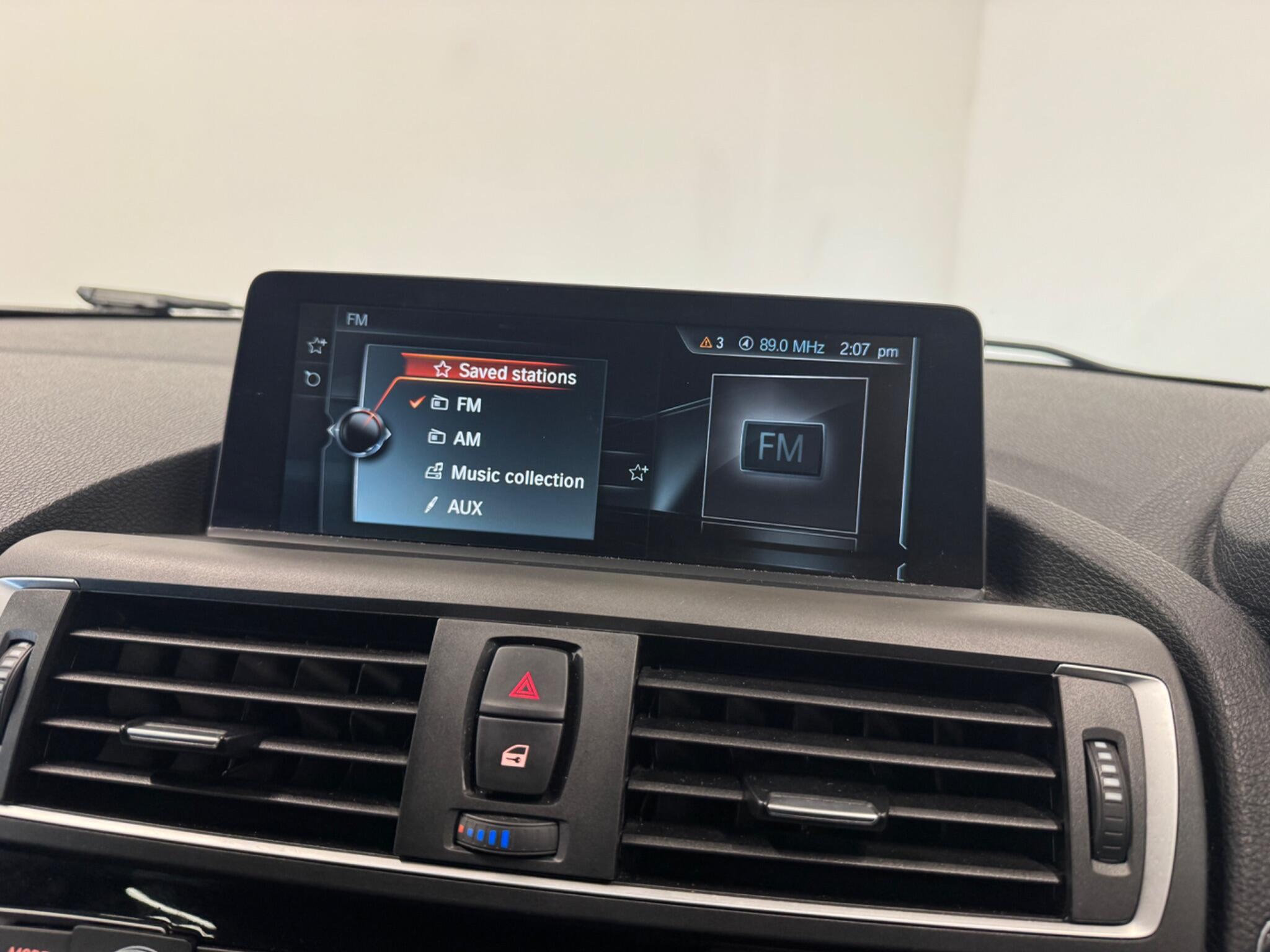 BMW 1 Series view 20