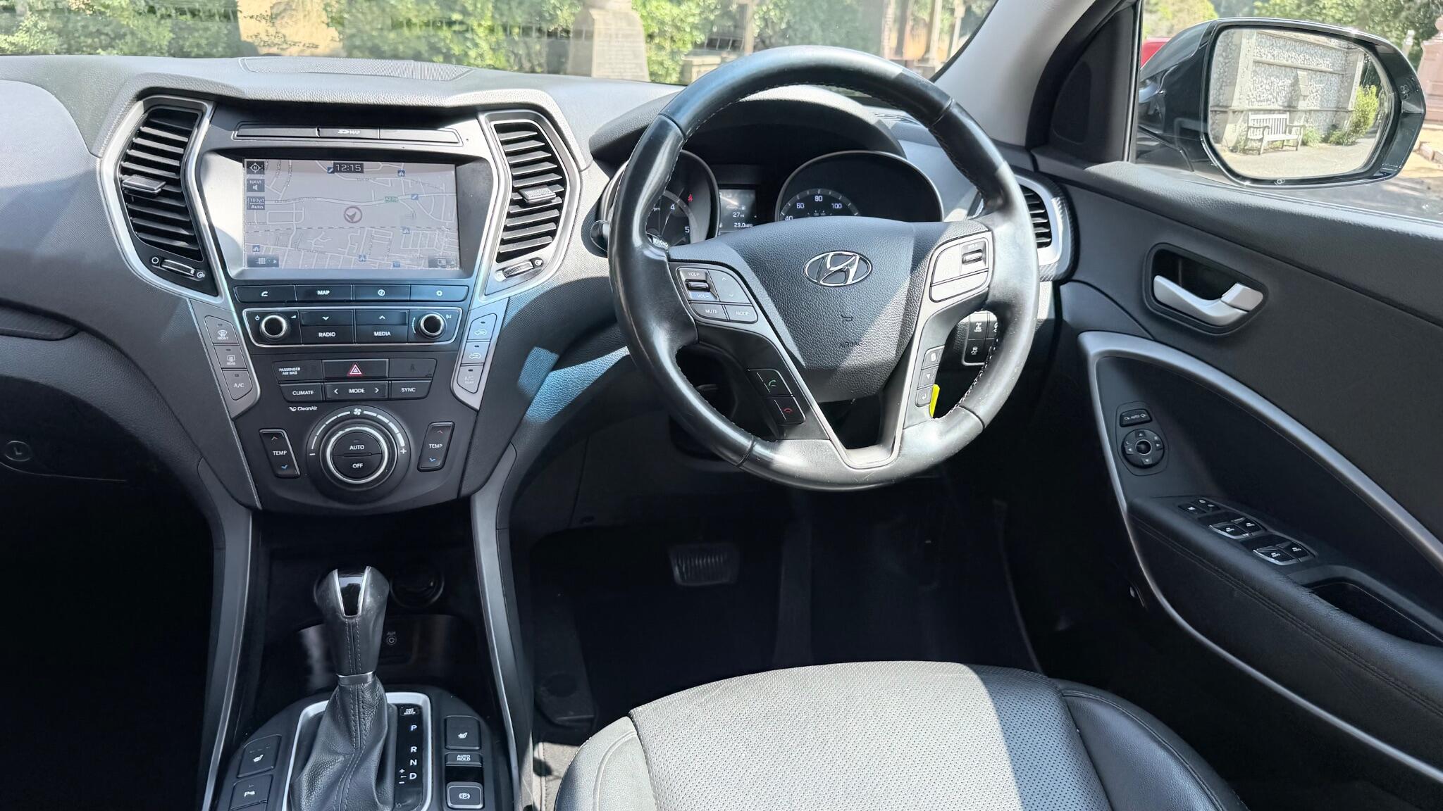 Hyundai Santa Fe view 25